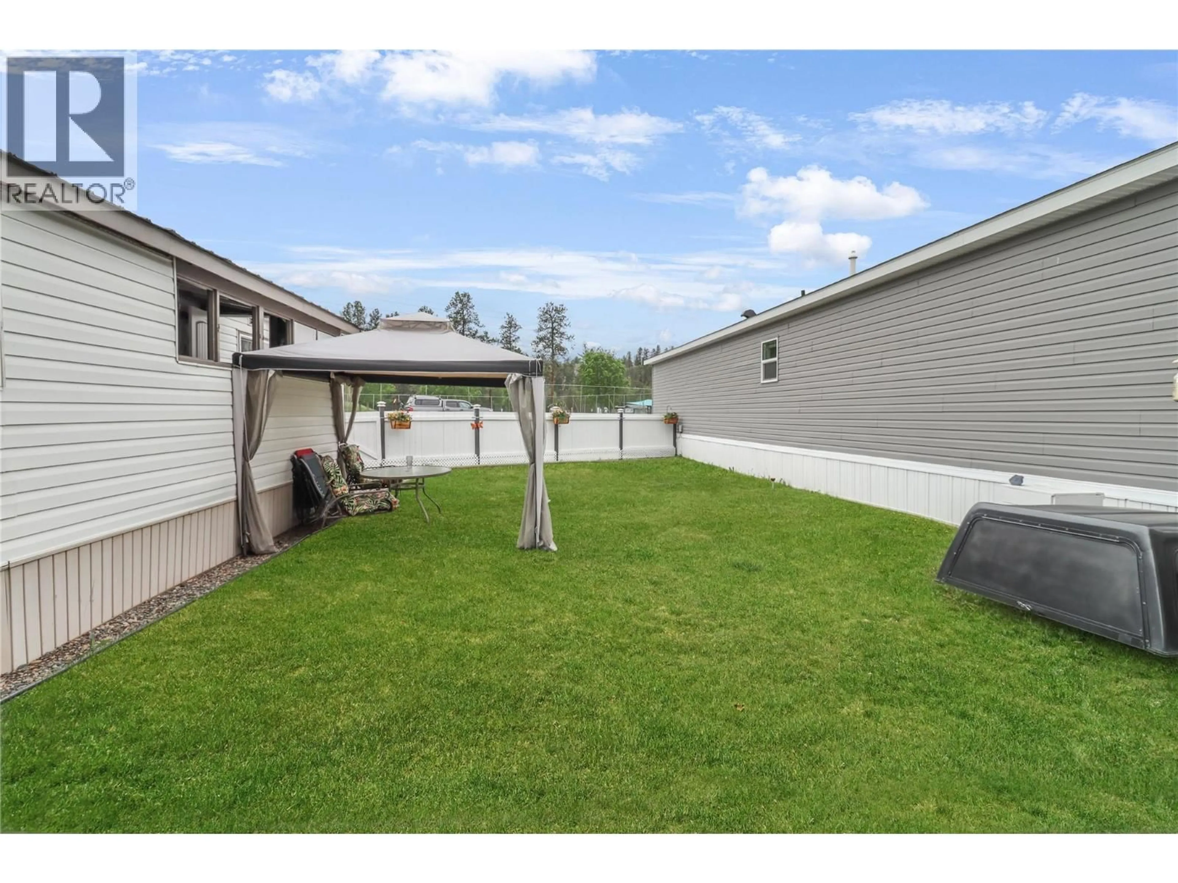 Patio, mountain view for 25 - 263 # 3 HIGHWAY, Princeton British Columbia V0X1W0