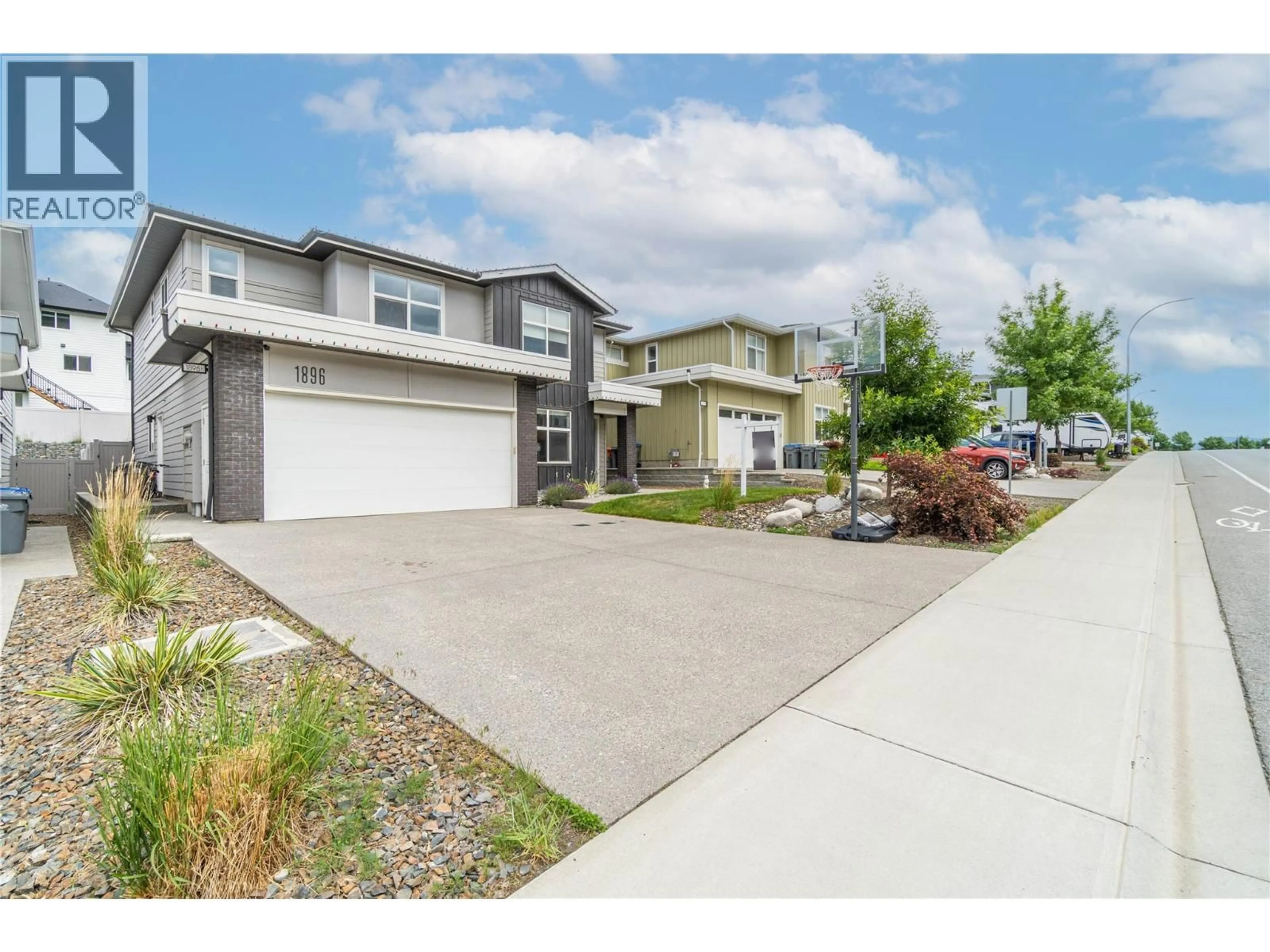 A pic from outside/outdoor area/front of a property/back of a property/a pic from drone, street for 1896 QU'APPELLE BOULEVARD, Kamloops British Columbia V2E0C7