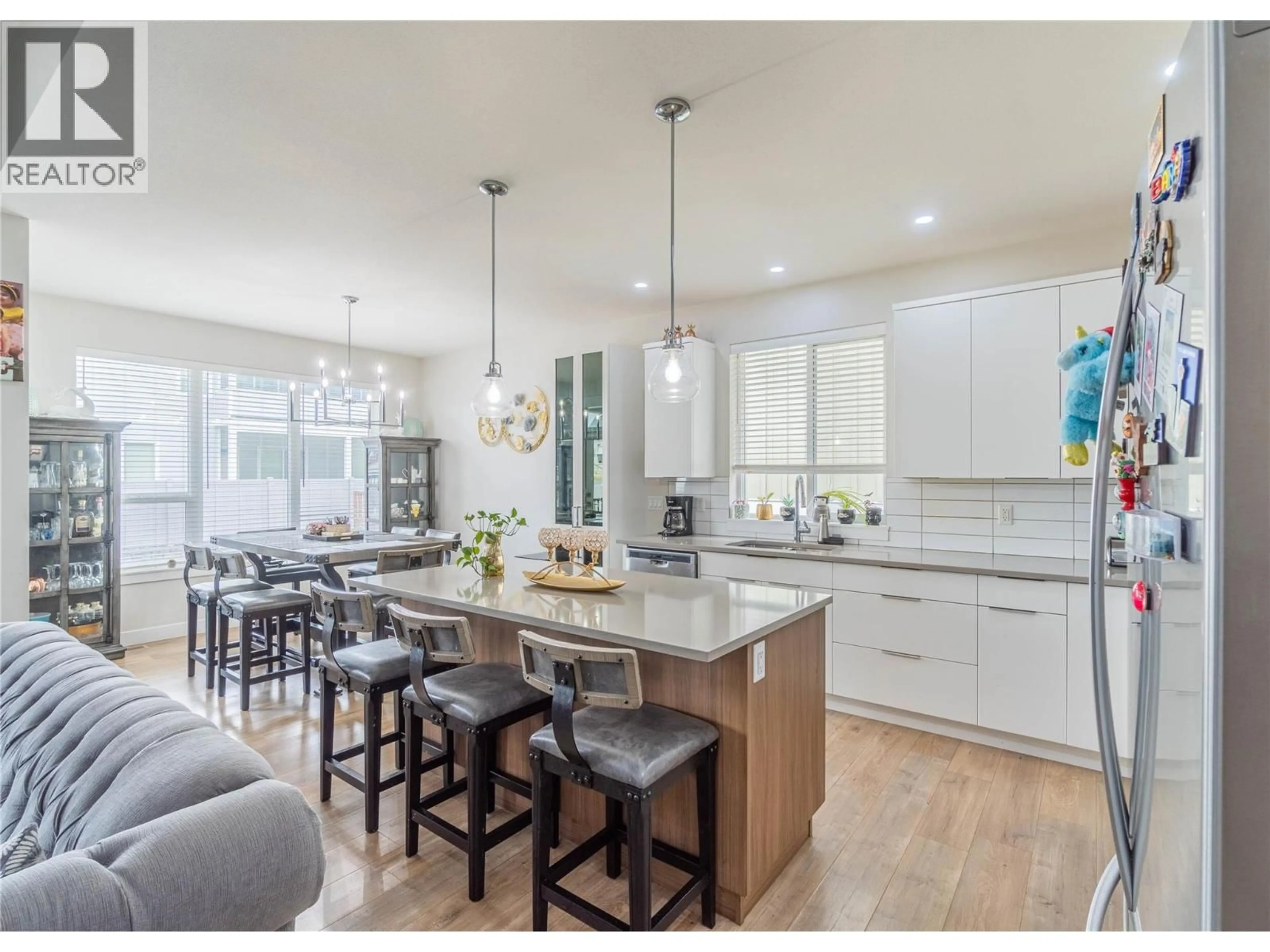 Open concept kitchen, unknown for 1896 QU'APPELLE BOULEVARD, Kamloops British Columbia V2E0C7