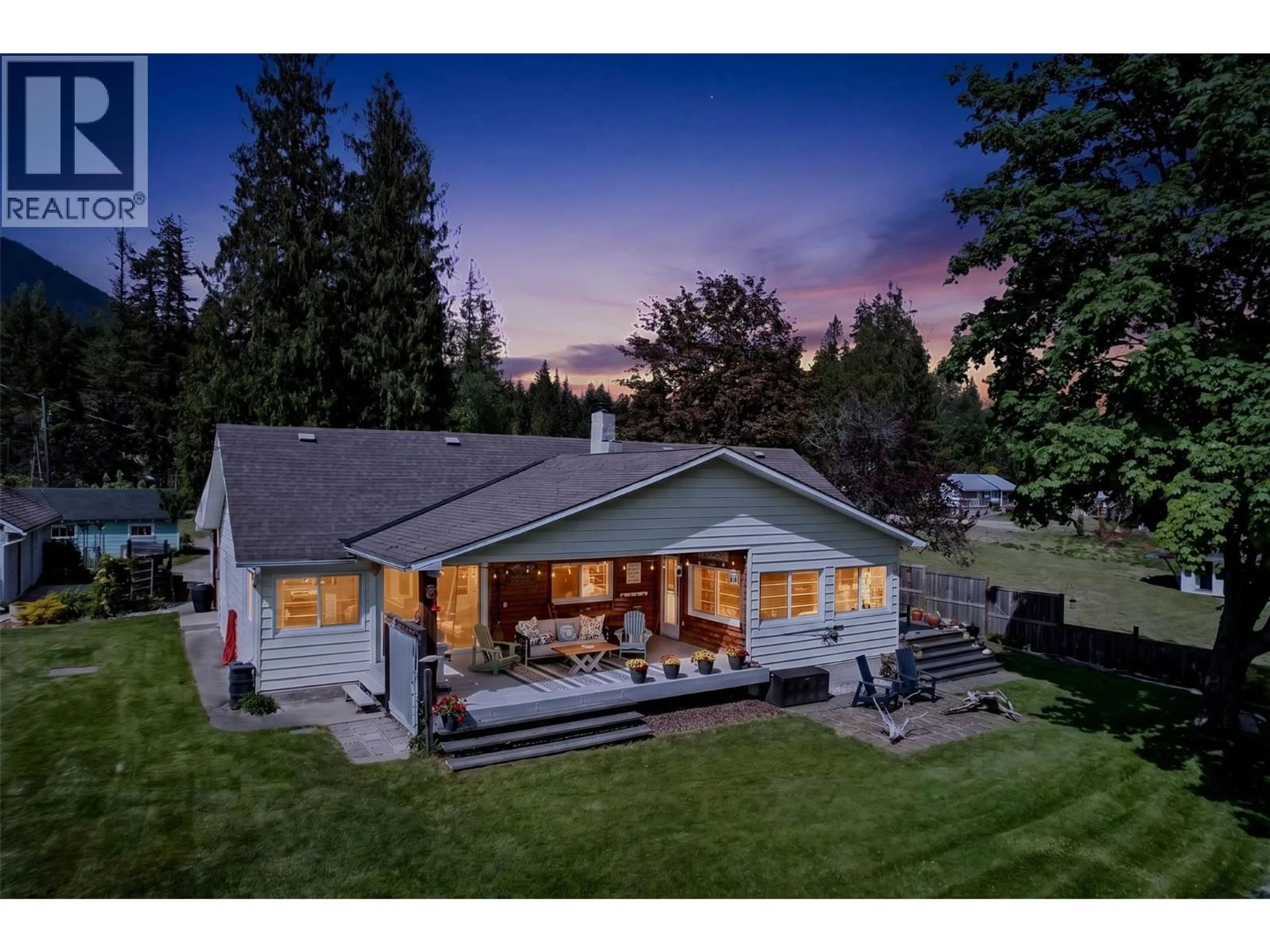 A pic from outside/outdoor area/front of a property/back of a property/a pic from drone, mountain view for BUSK ROAD, Balfour British Columbia V0G1C0