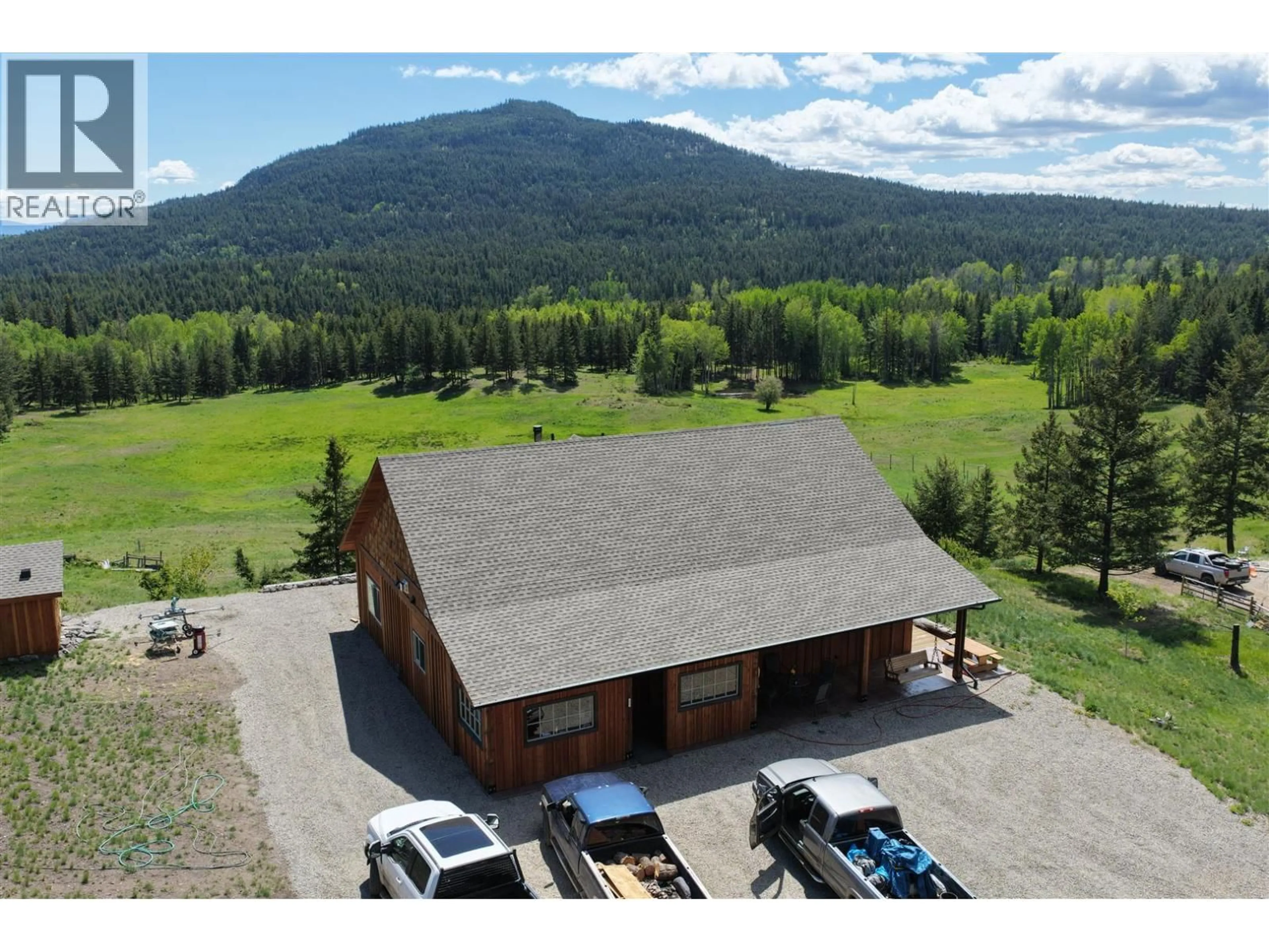 A pic from outside/outdoor area/front of a property/back of a property/a pic from drone, mountain view for 747 ARMSTRONG SMITH OTHER, Kaleden British Columbia V0H1K0