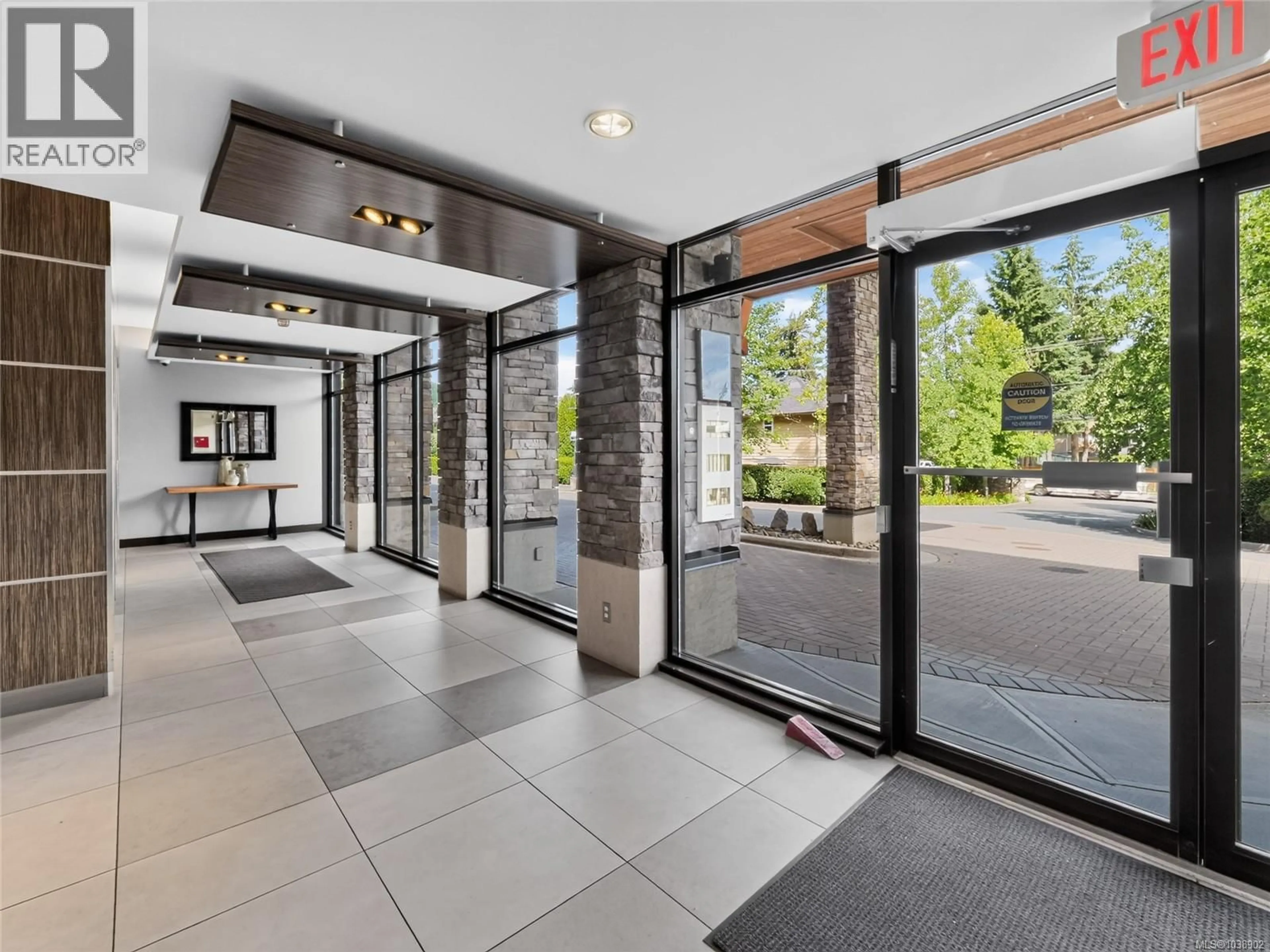 Indoor foyer for 511 - 623 TREANOR AVENUE, Langford British Columbia V9B0B1
