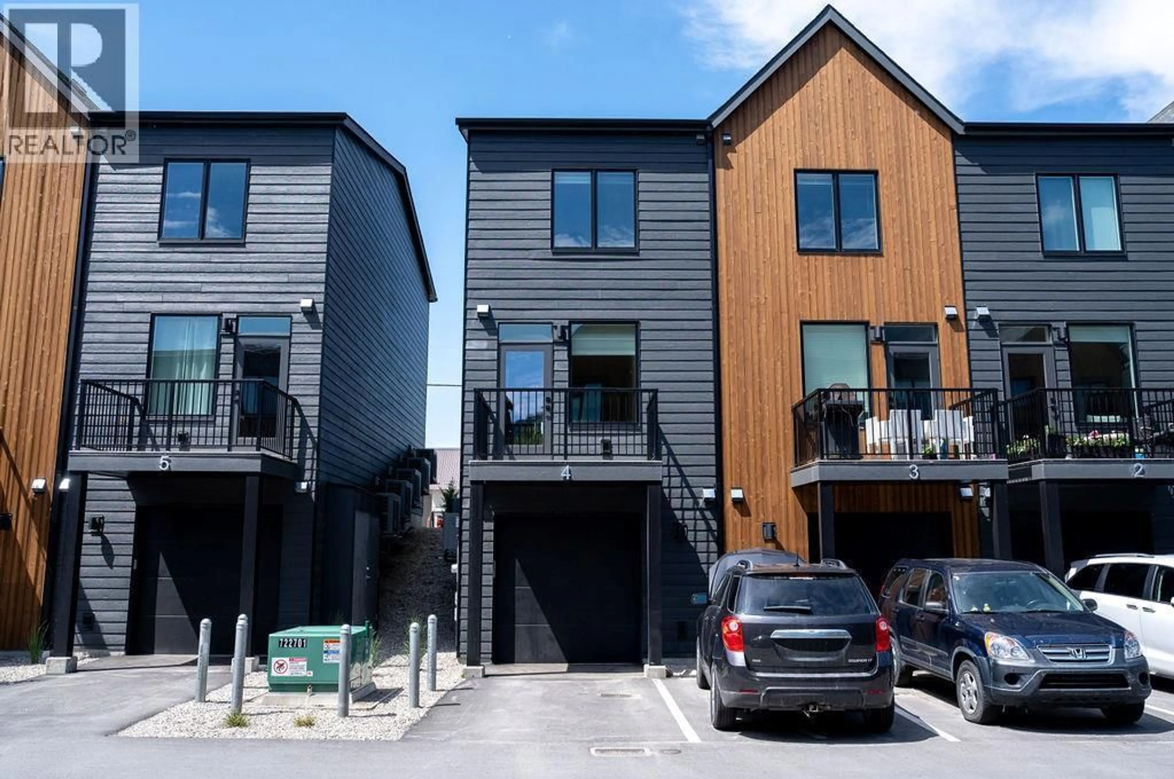 A pic from outside/outdoor area/front of a property/back of a property/a pic from drone, street for 4 - 414 HUMBERT STREET, Revelstoke British Columbia V0E2S0