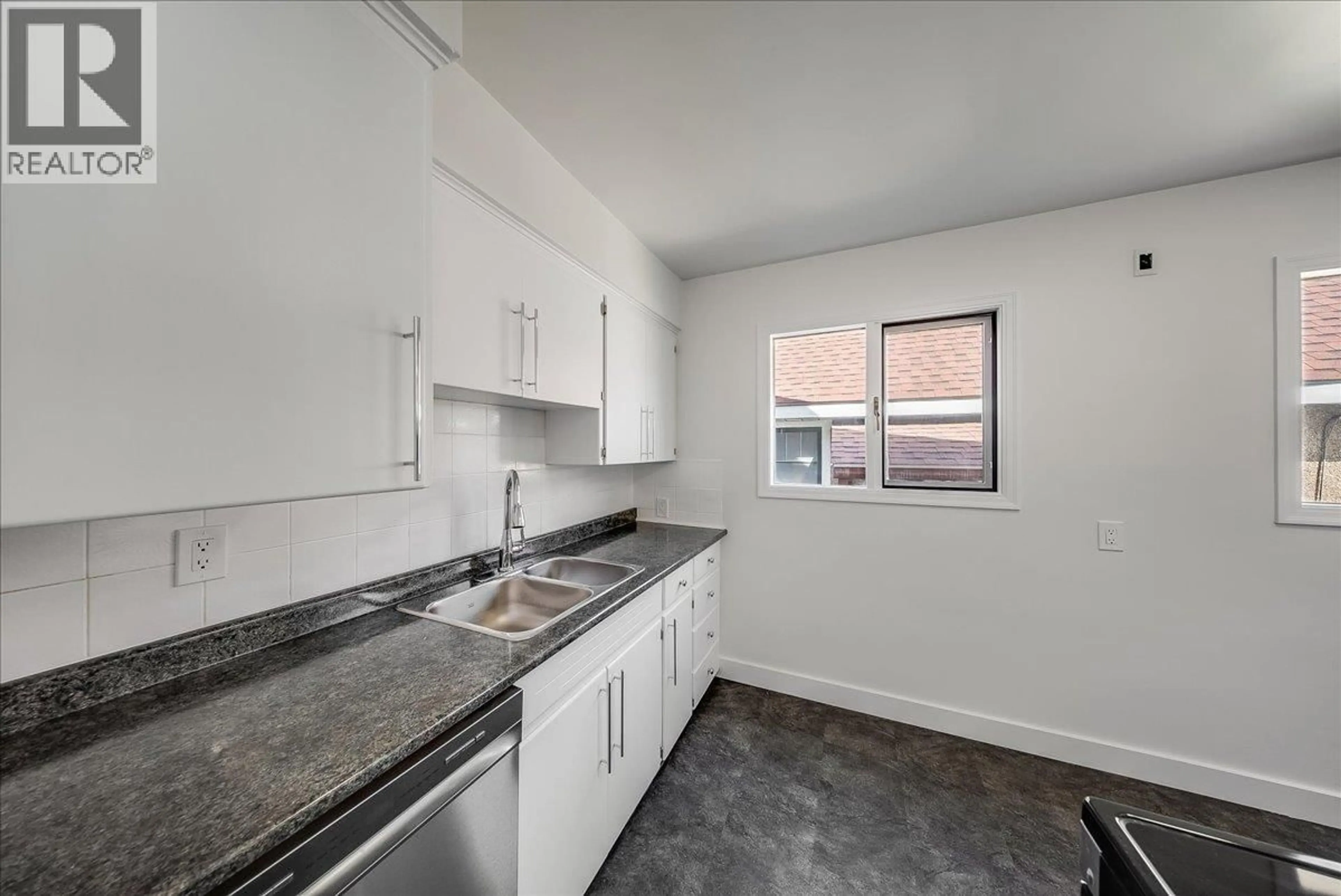 Standard kitchen, unknown for 1480 THIRD AVENUE, Trail British Columbia V1R1P6
