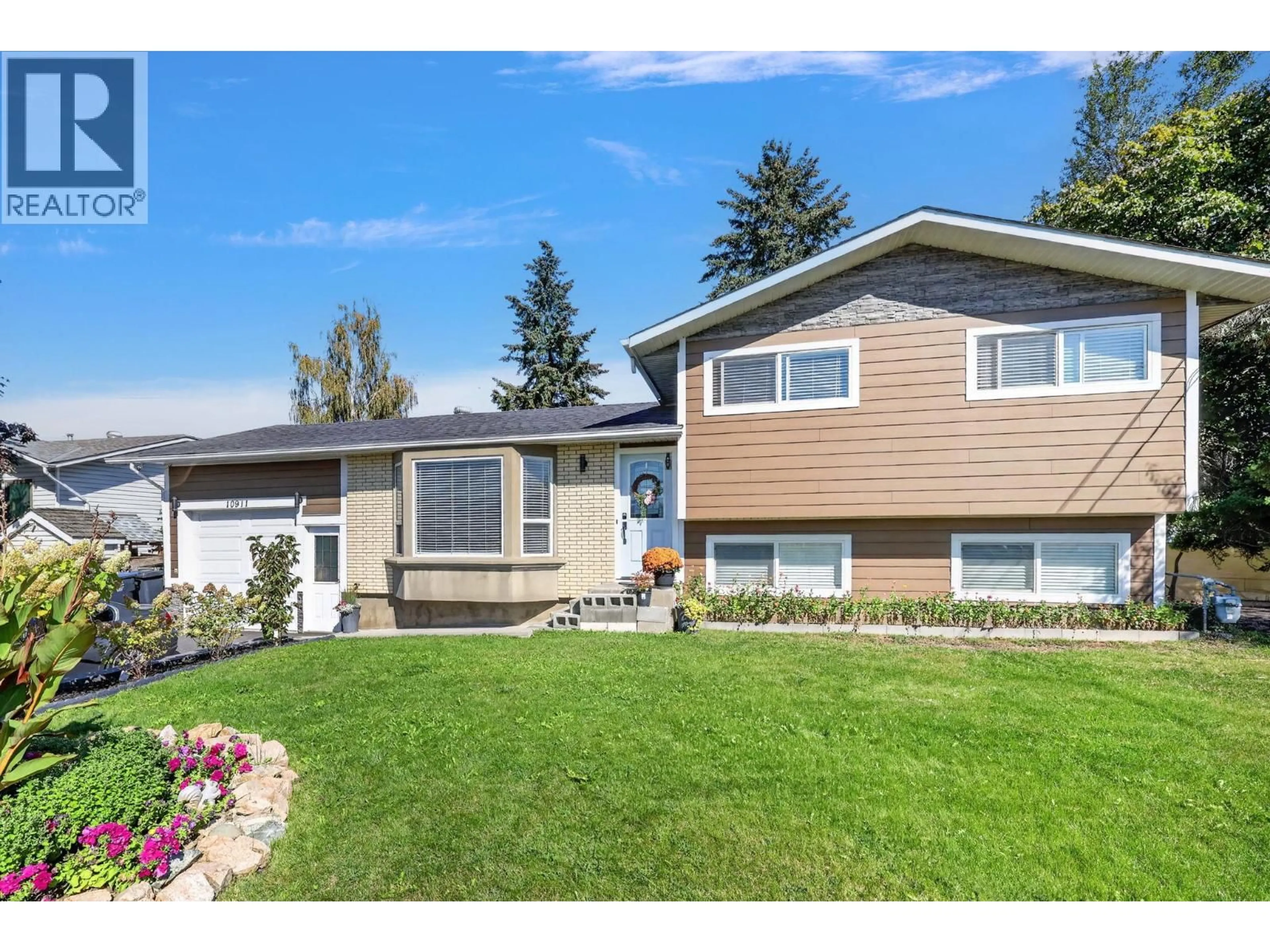 Home with vinyl exterior material, street for 10911 SHERMAN DRIVE, Lake Country British Columbia V4V1W8