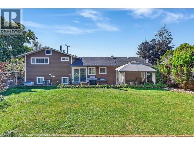 10911 SHERMAN DRIVE, Lake Country 5