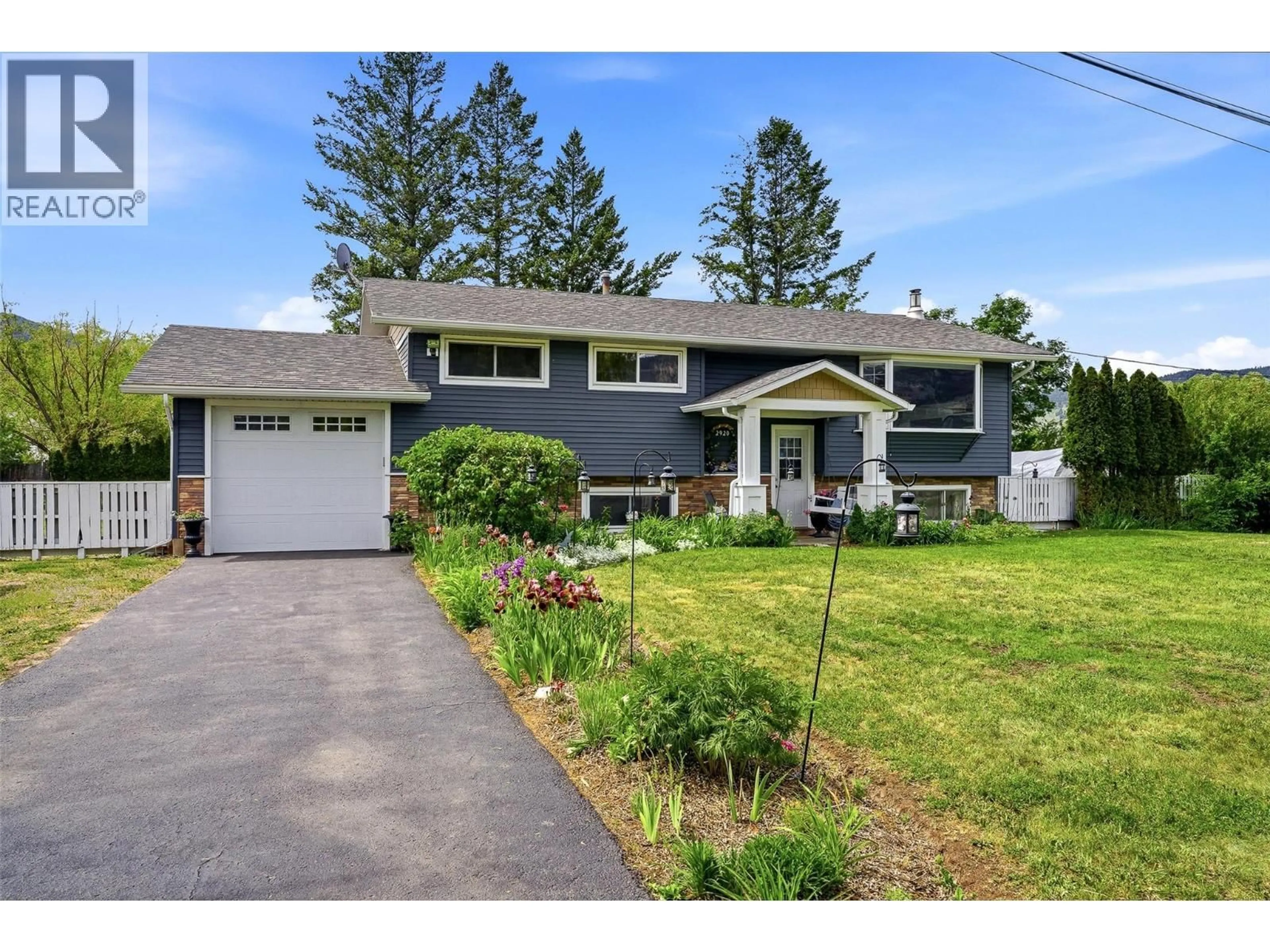 Home with vinyl exterior material, street for 2920 RANSOM AVENUE, Merritt British Columbia V1K1E7