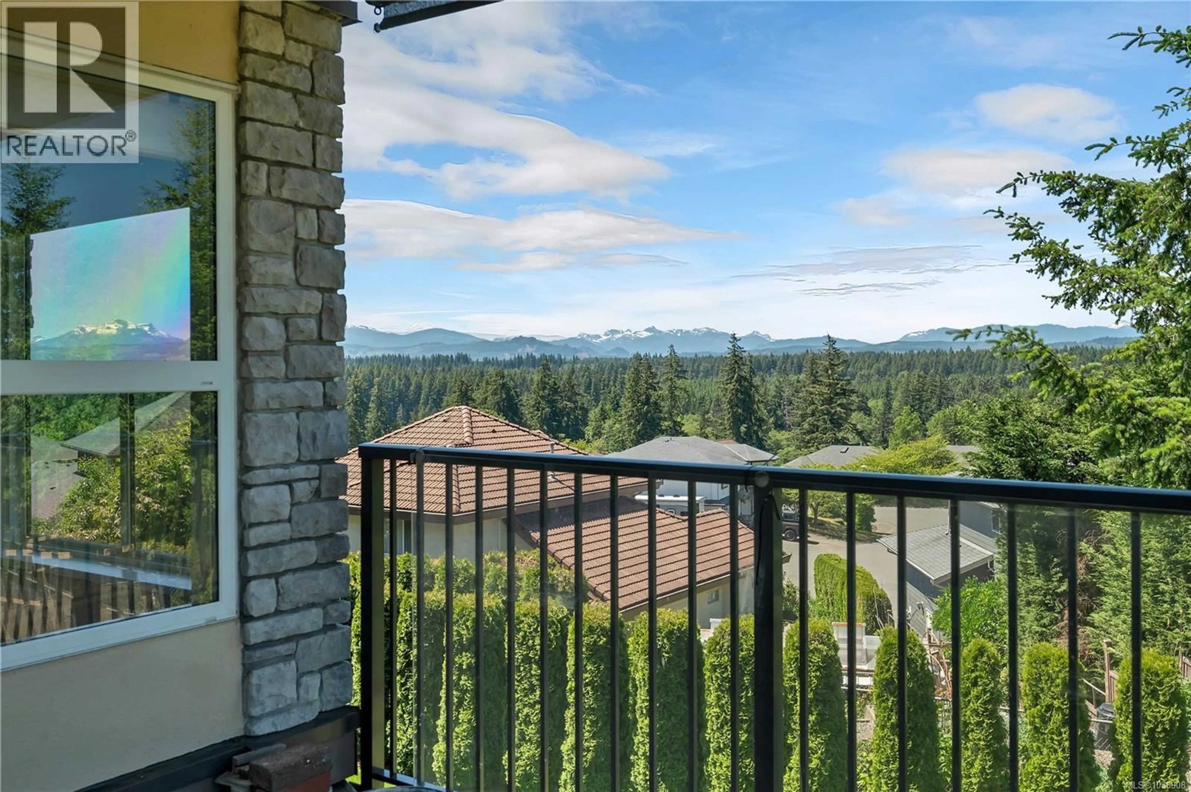 Patio, water/lake/river/ocean view for 214 - 280 DOGWOOD STREET SOUTH, Campbell River British Columbia V9W6Y7