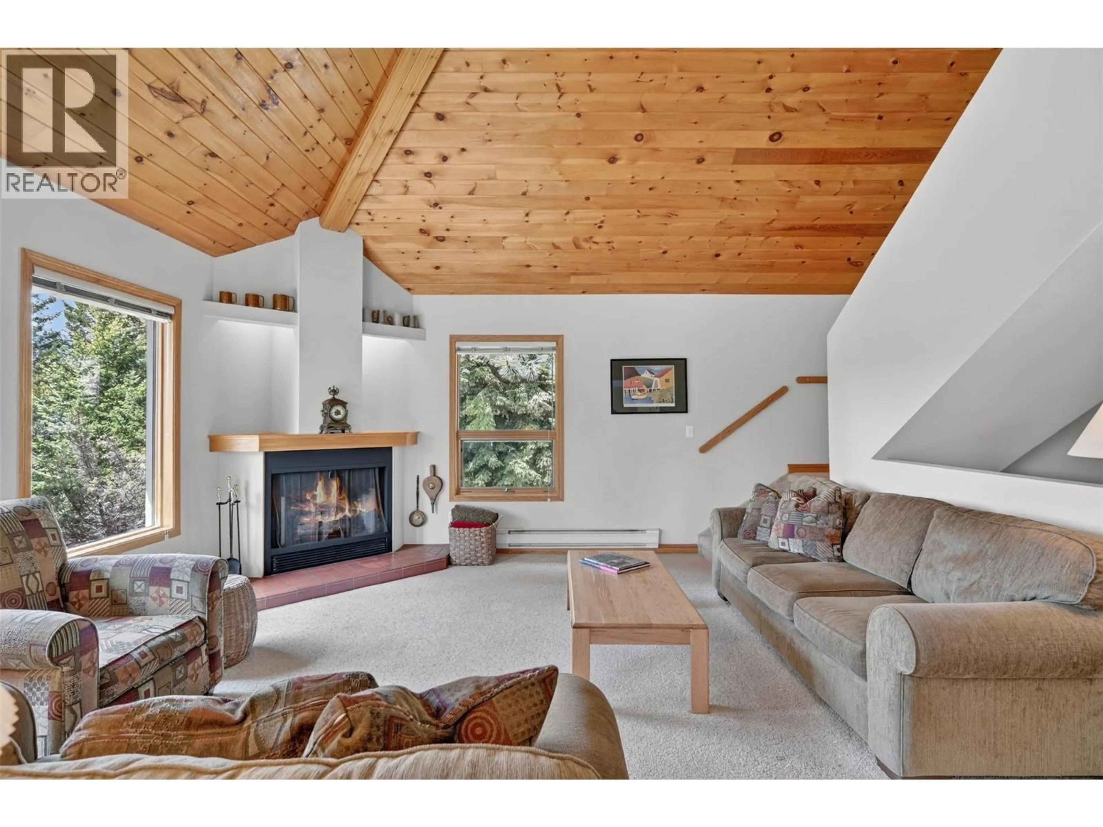 Living room with furniture, unknown for 1067 TIMBERHILL PLACE, Windermere British Columbia V0A1K3