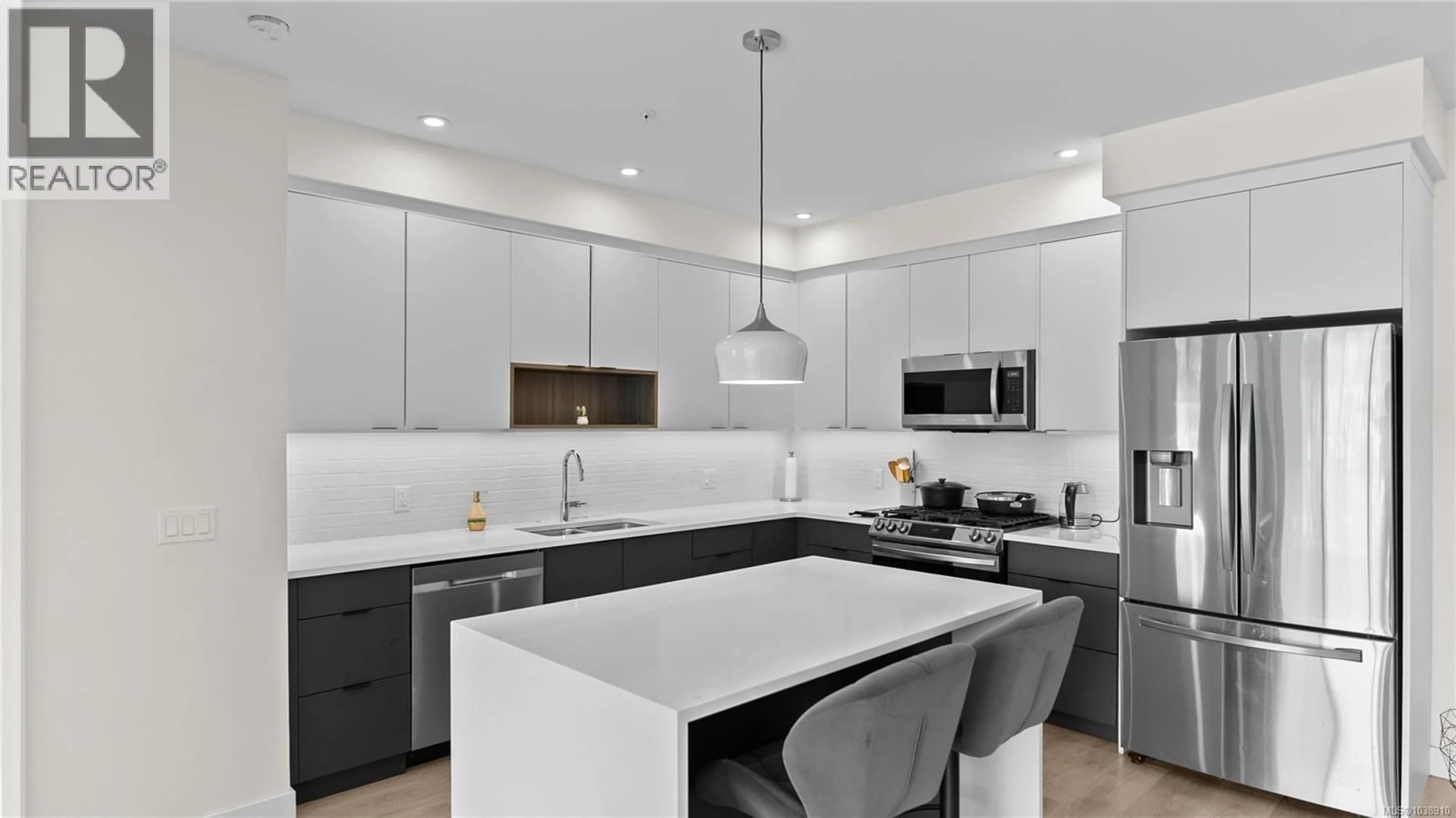Open concept kitchen, ceramic/tile floor for 412 - 967 WHIRLAWAY CRESCENT, Langford British Columbia V9B0Y1