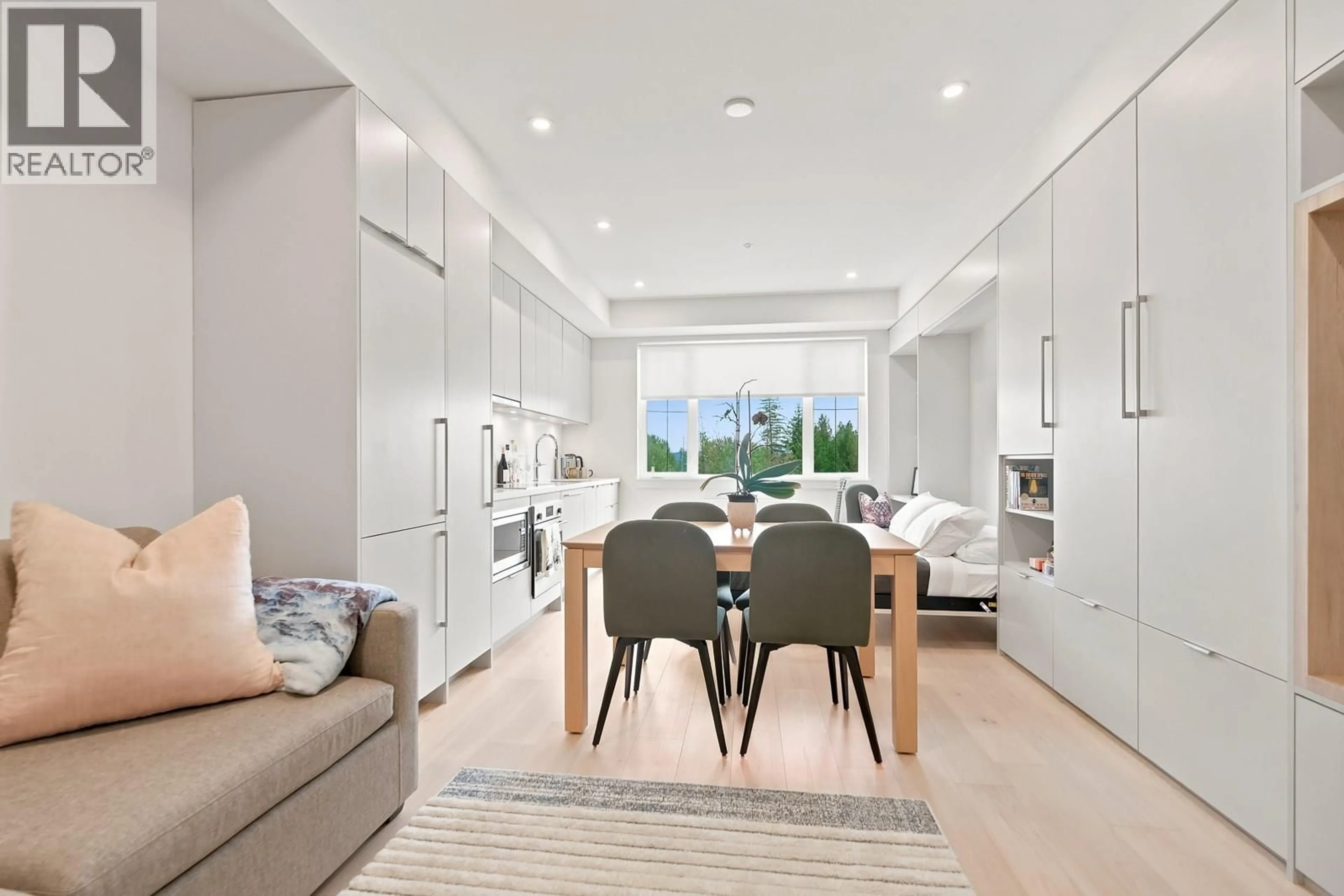 Open concept kitchen, unknown for 217 - 4280 RED MOUNTAIN ROAD, Rossland British Columbia V0G1Y0