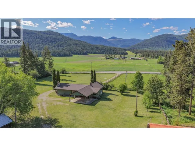 2471 6 HIGHWAY, Lumby 2