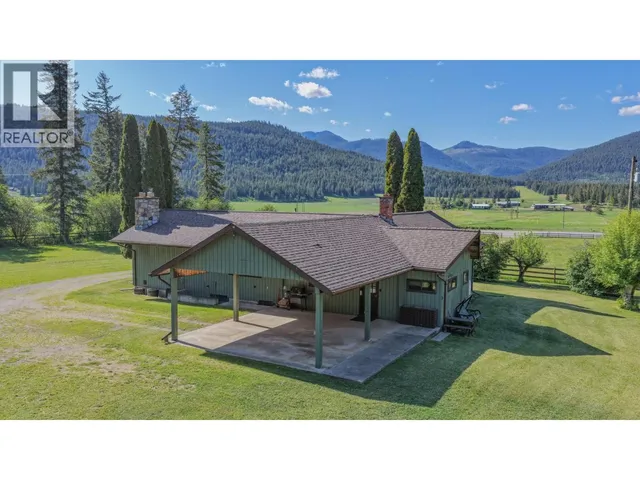 2471 6 HIGHWAY, Lumby 5