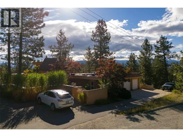 1642 WEST KELOWNA ROAD, West Kelowna 3
