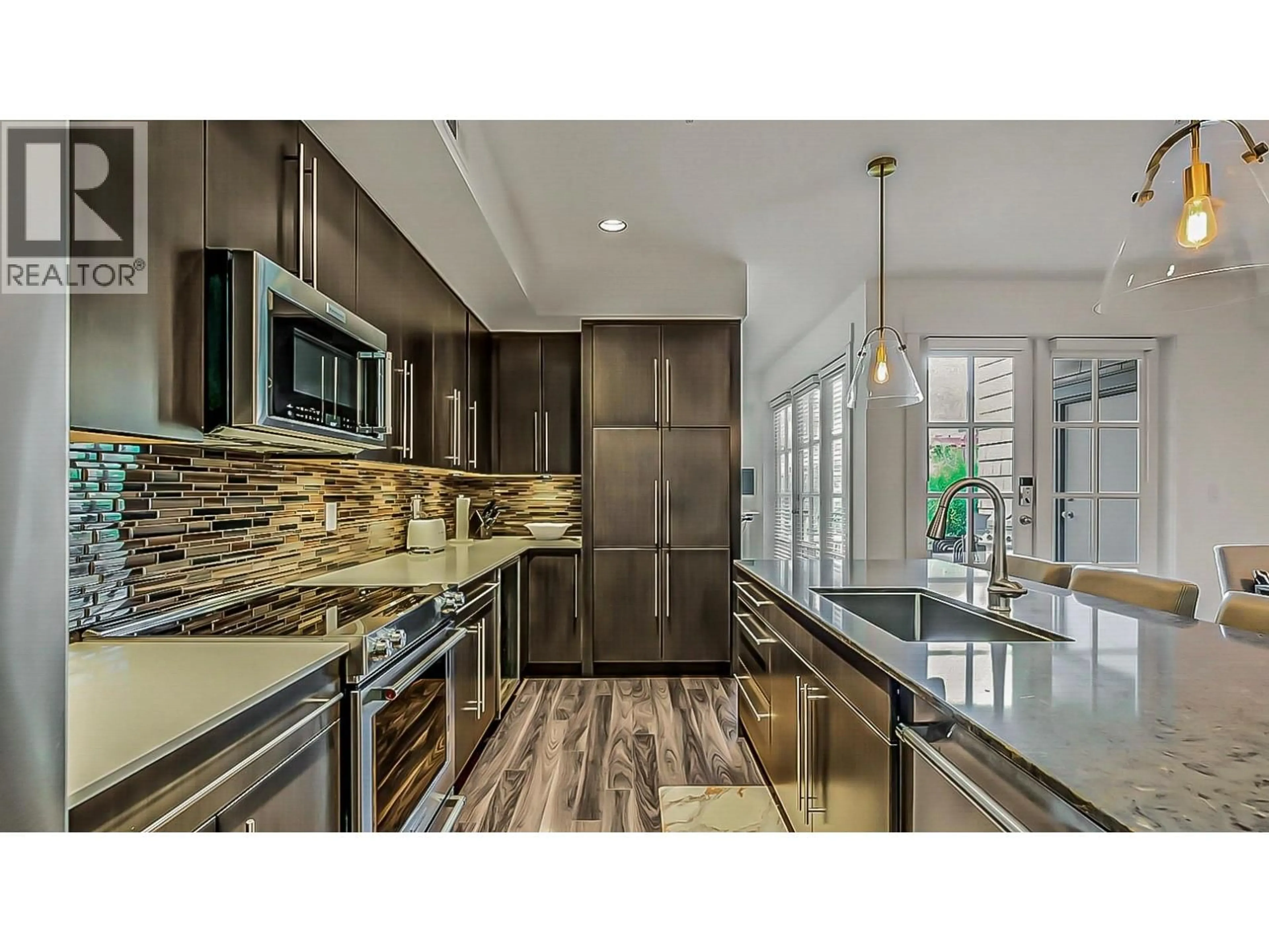 Contemporary kitchen, unknown for 125 - 3880 TRUSWELL ROAD, Kelowna British Columbia V1W5A2