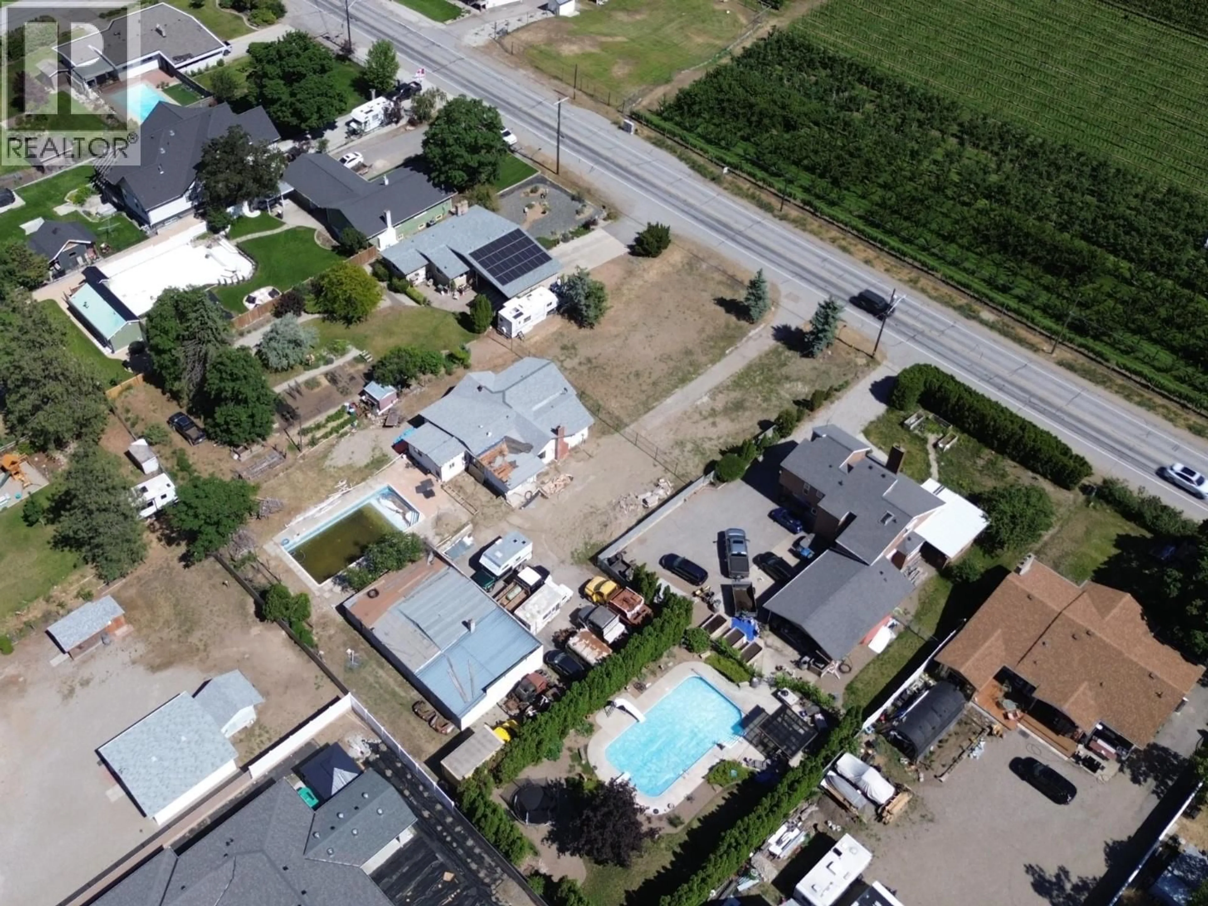 A pic from outside/outdoor area/front of a property/back of a property/a pic from drone, street for 1038 FAIRVIEW ROAD, Oliver British Columbia V0H1T1