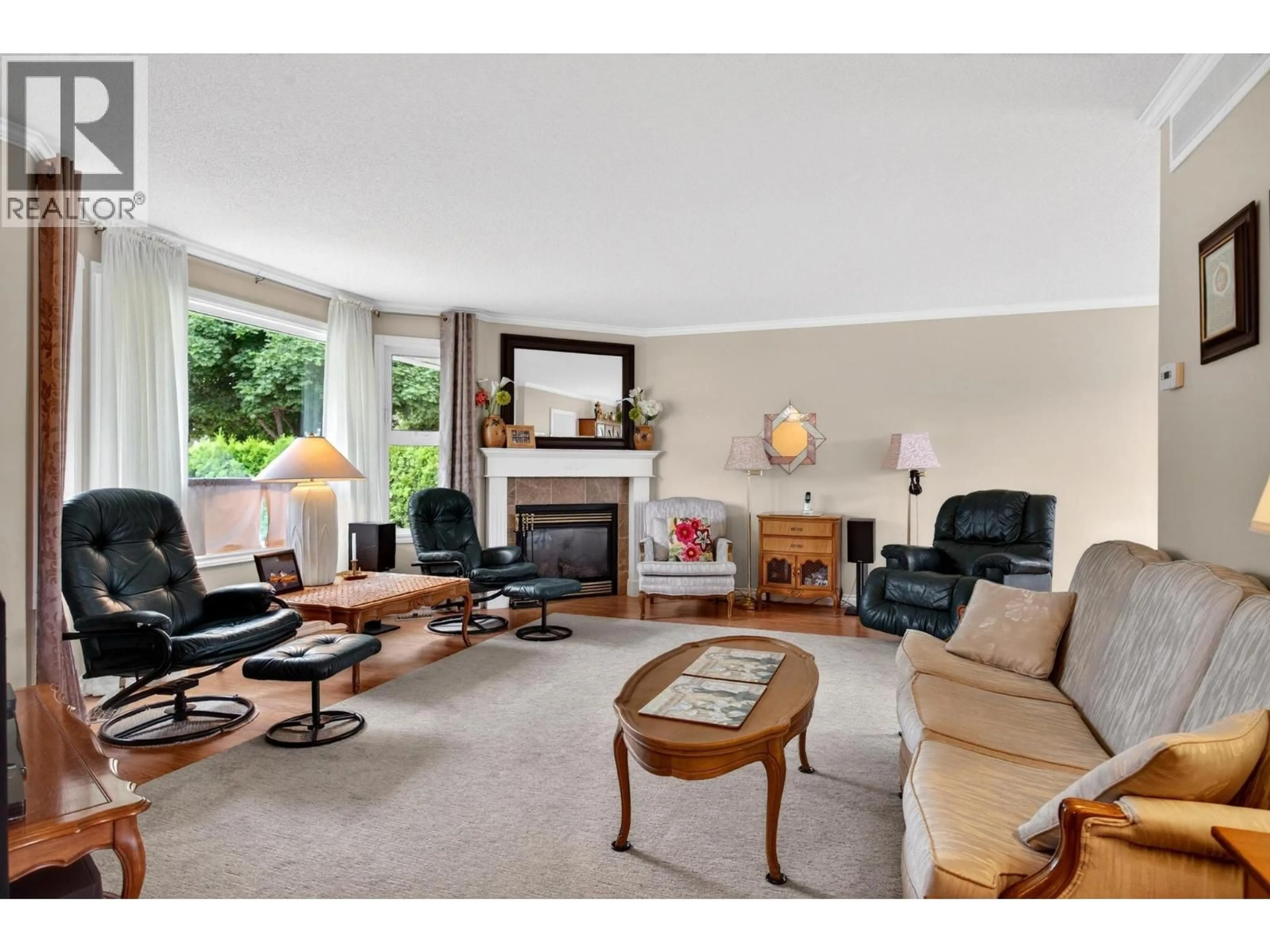 Living room with furniture, unknown for 660 WELKE ROAD, Kelowna British Columbia V1W1A7
