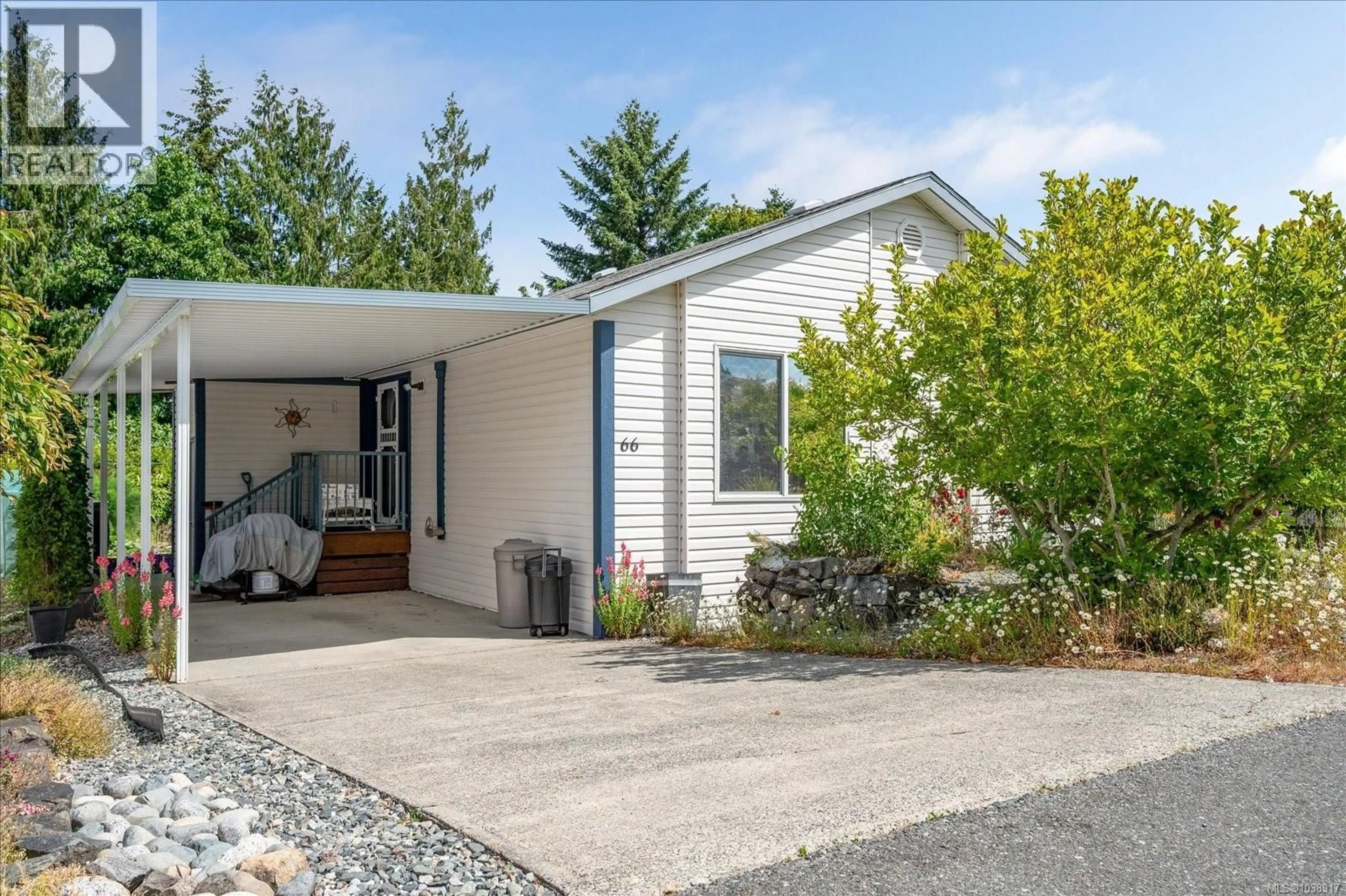 Home with vinyl exterior material, street for 66 - 658 ALDERWOOD DRIVE, Ladysmith British Columbia V9G1R6