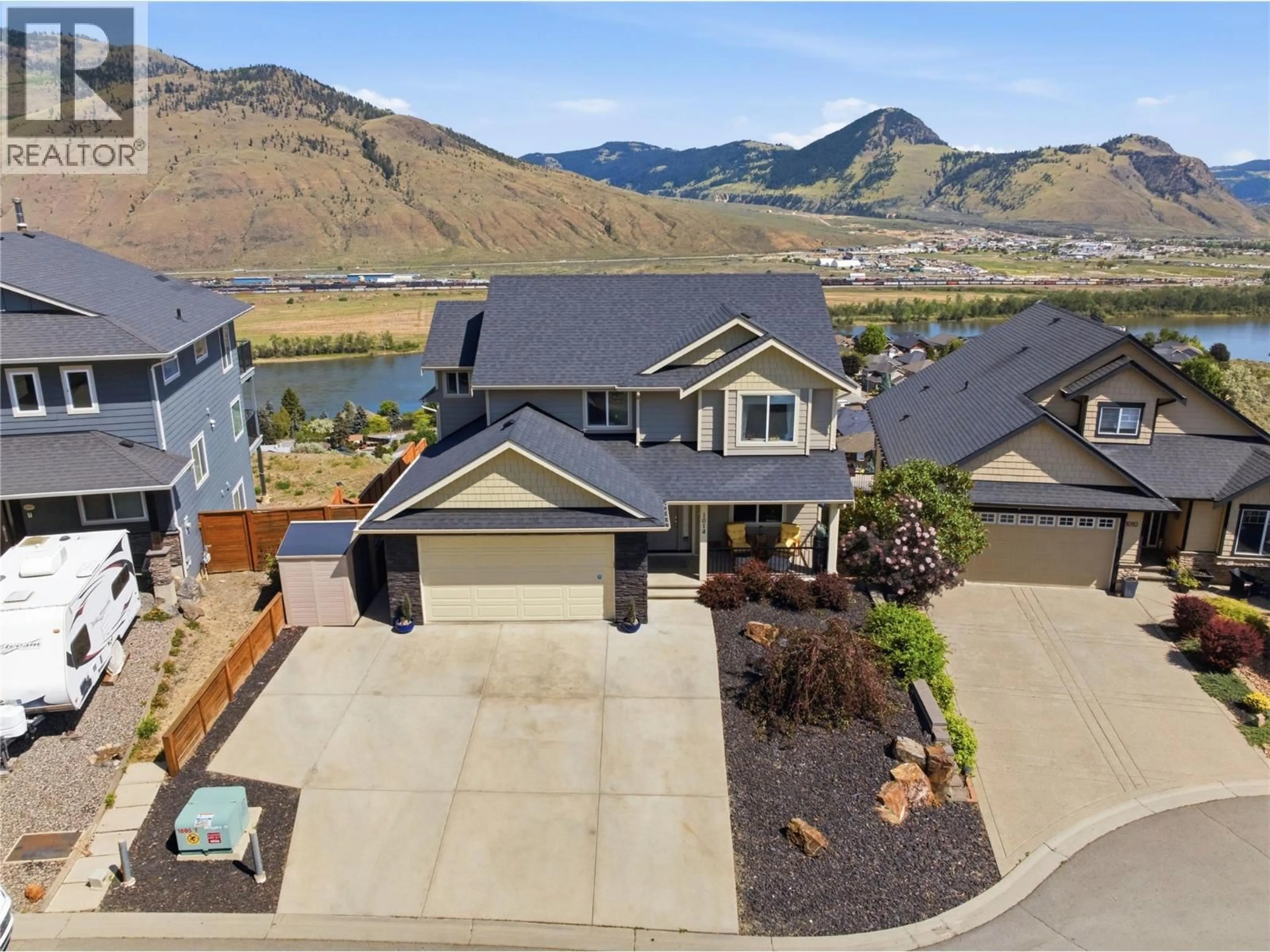 A pic from outside/outdoor area/front of a property/back of a property/a pic from drone, water/lake/river/ocean view for 1014 SADDLEBACK COURT, Kamloops British Columbia V2B0B9