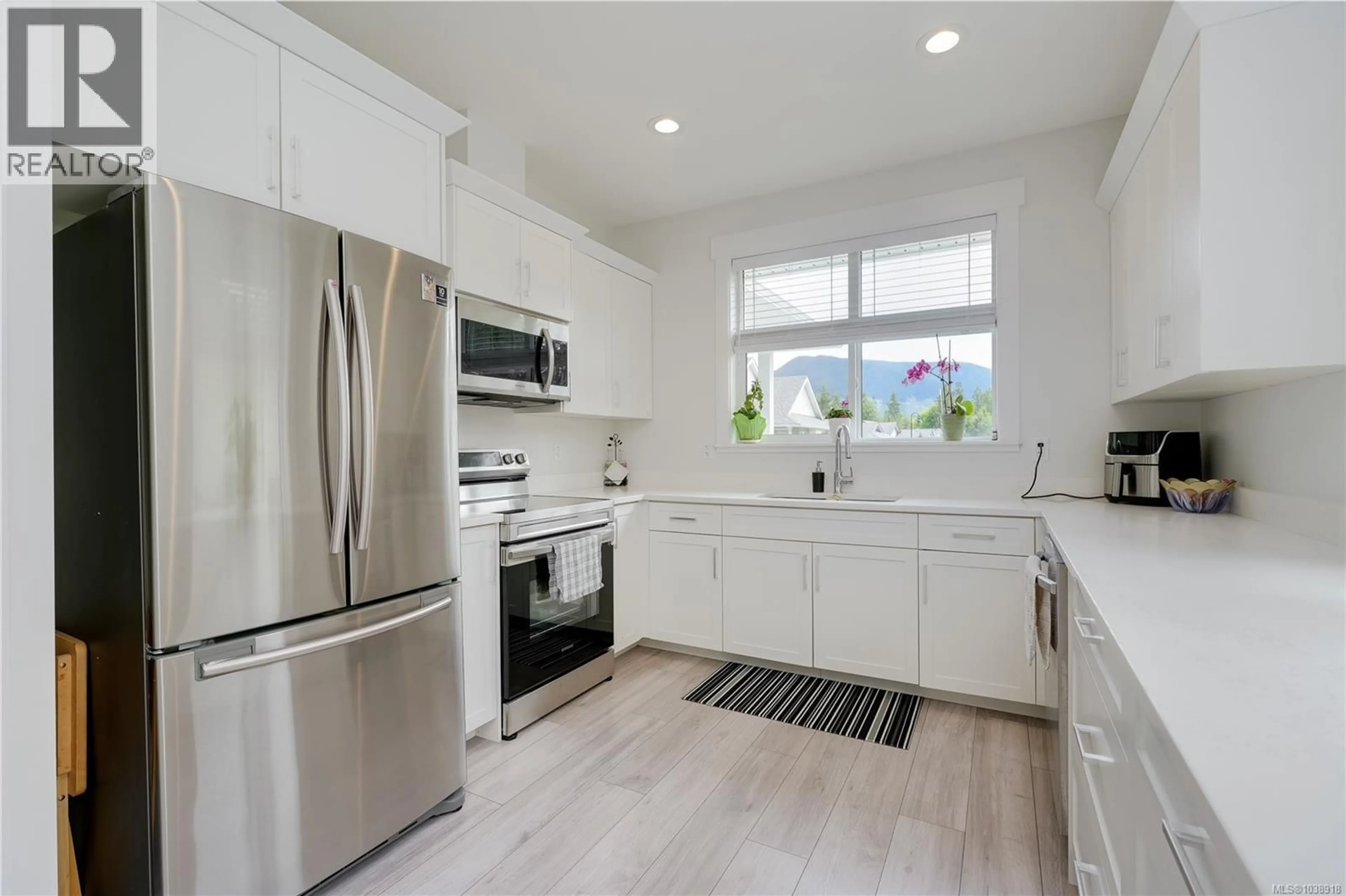 Open concept kitchen, unknown for 38 - 300 GROSSKLEG WAY, Lake Cowichan British Columbia V0R2G1