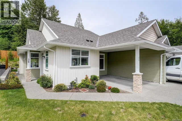 38 - 300 GROSSKLEG WAY, Lake Cowichan 2