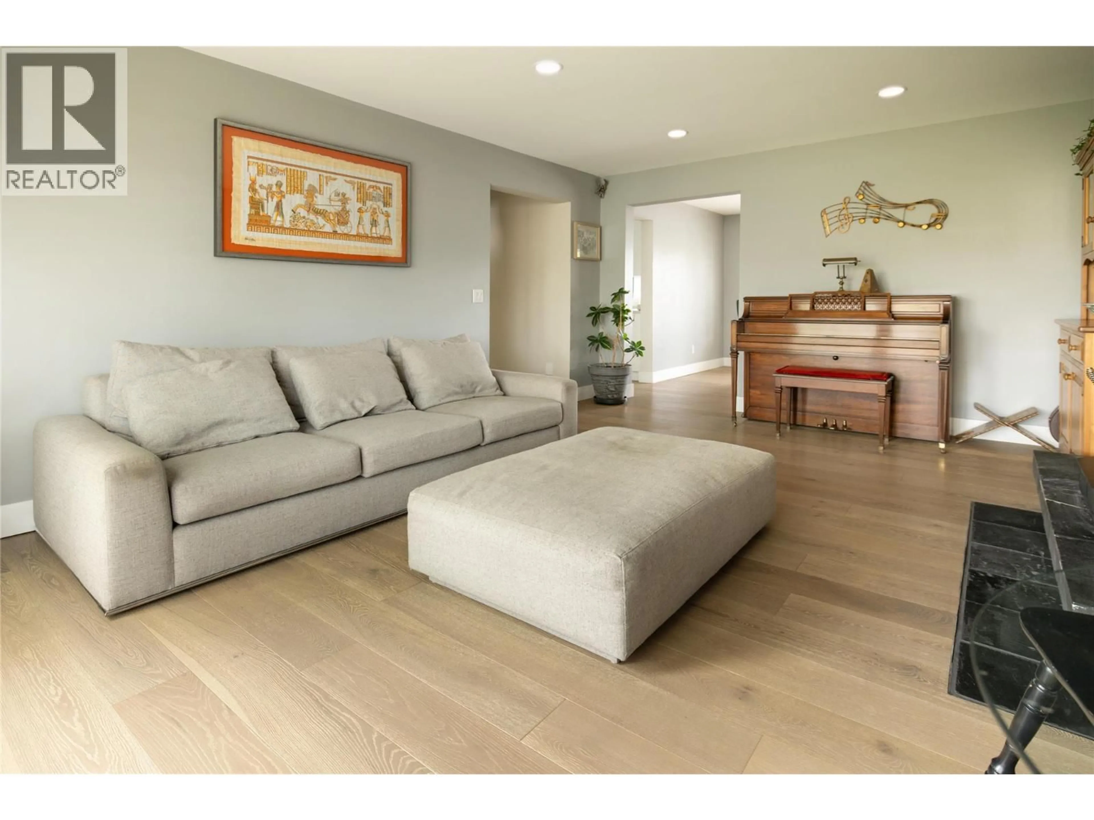 Living room with furniture, unknown for 3450 BARBERRY STREET, Kelowna British Columbia V1W3V6