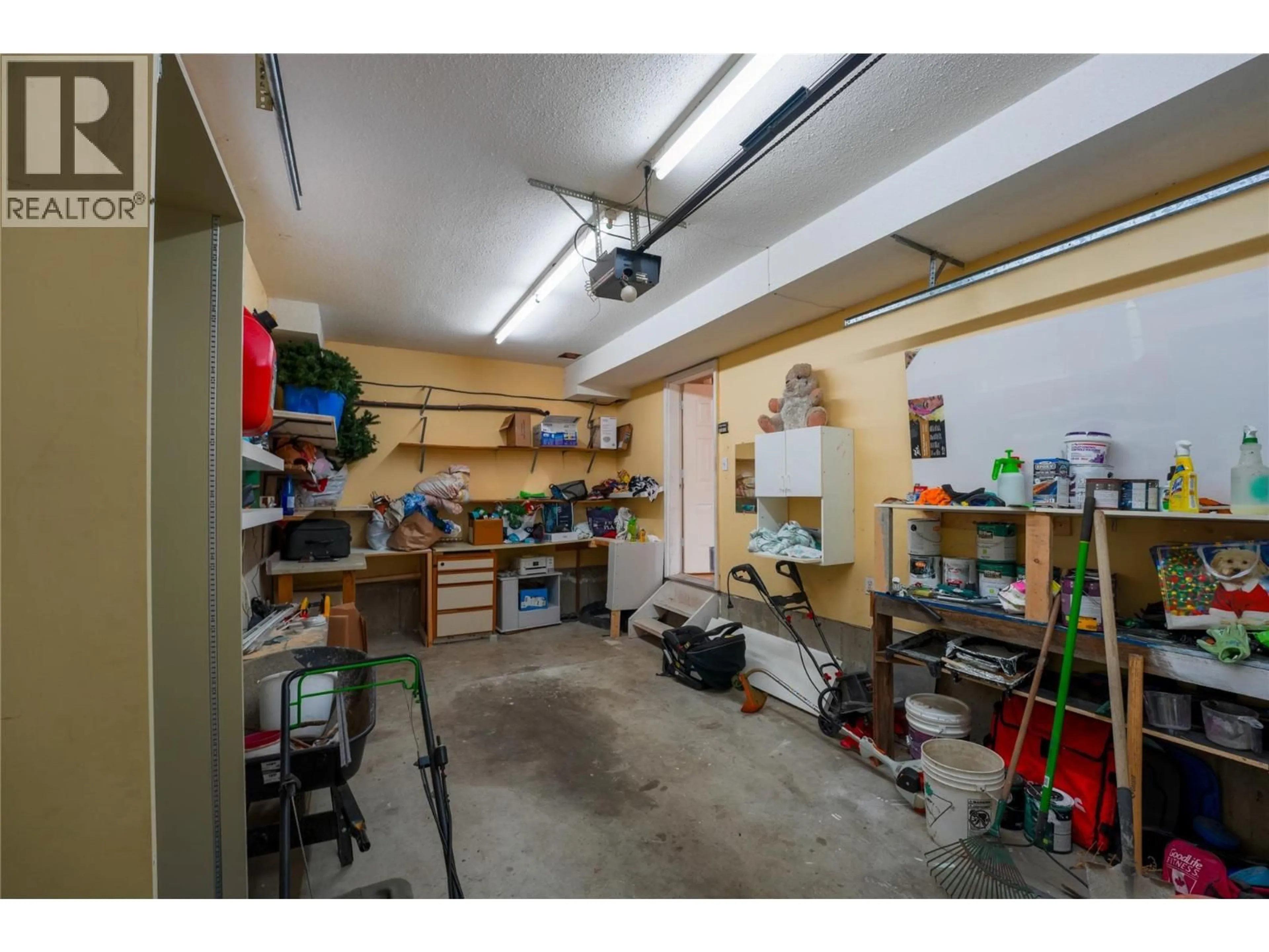 Indoor garage for 4204 OKANAGAN AVENUE, Vernon British Columbia V1T8R4