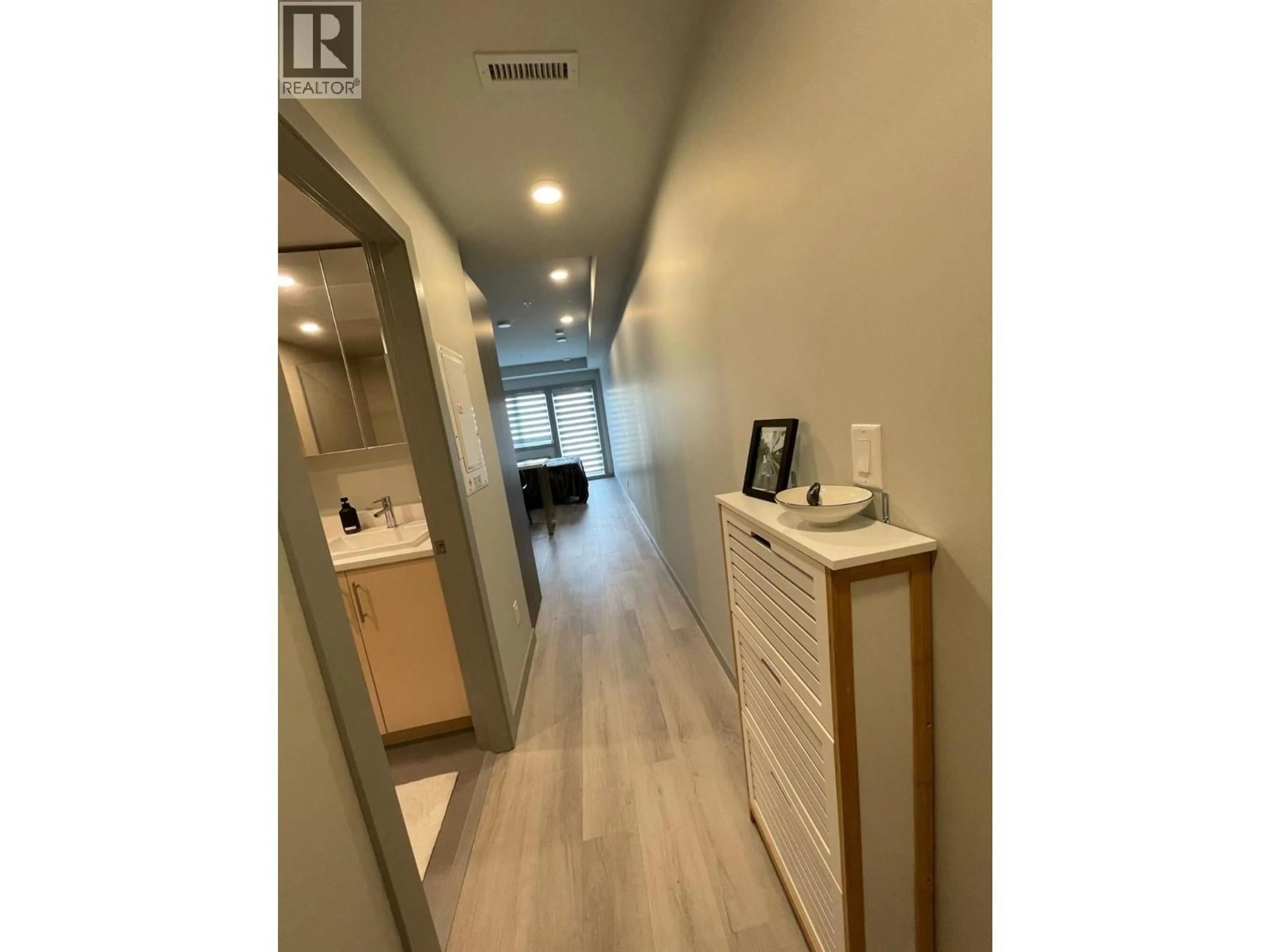 Unknown for 215 - 345 DOUGALL ROAD NORTH, Kelowna British Columbia V1X3K8