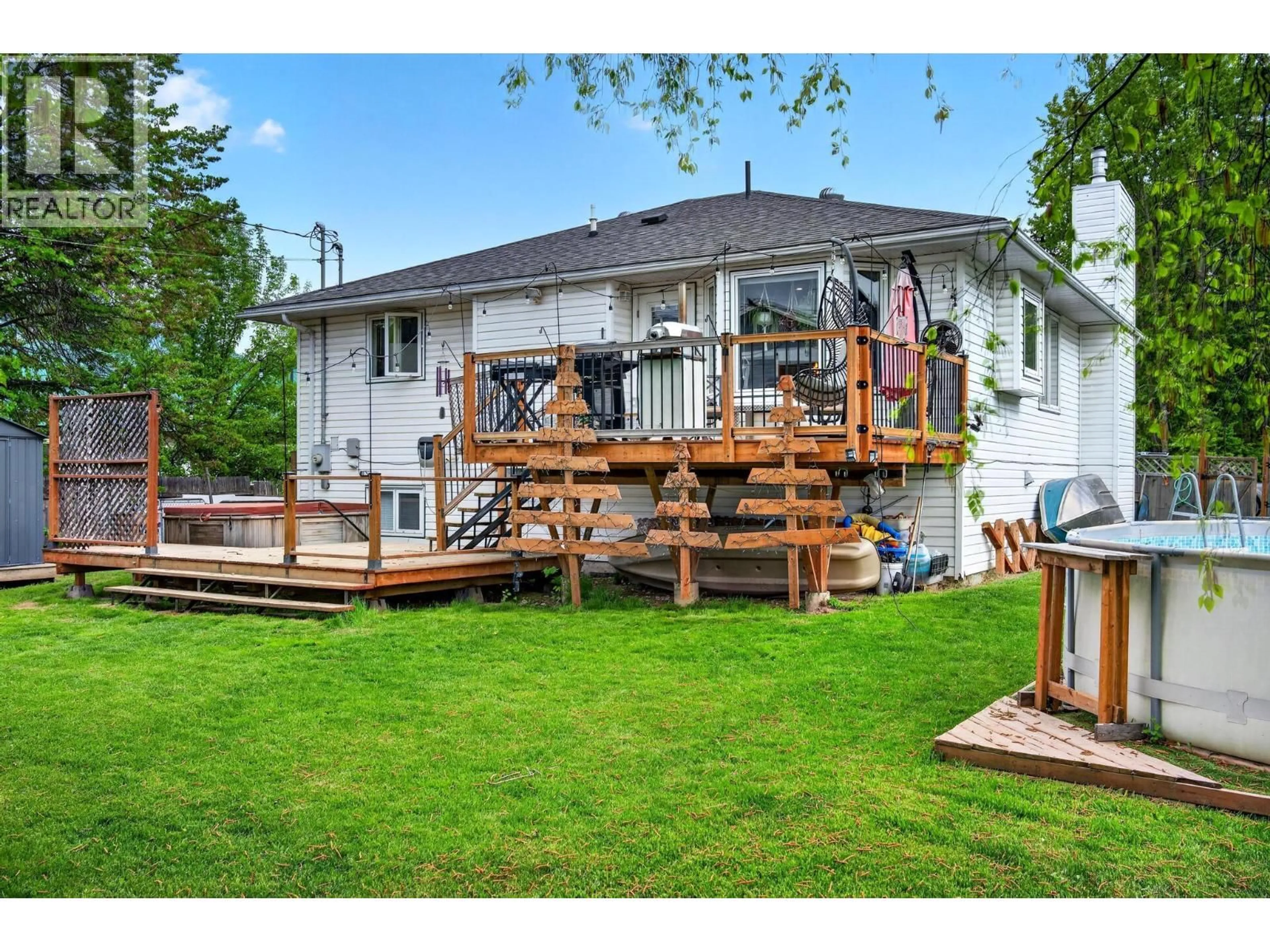 Patio, water/lake/river/ocean view for 517 12TH STREET SOUTH, Golden British Columbia V0A1H0