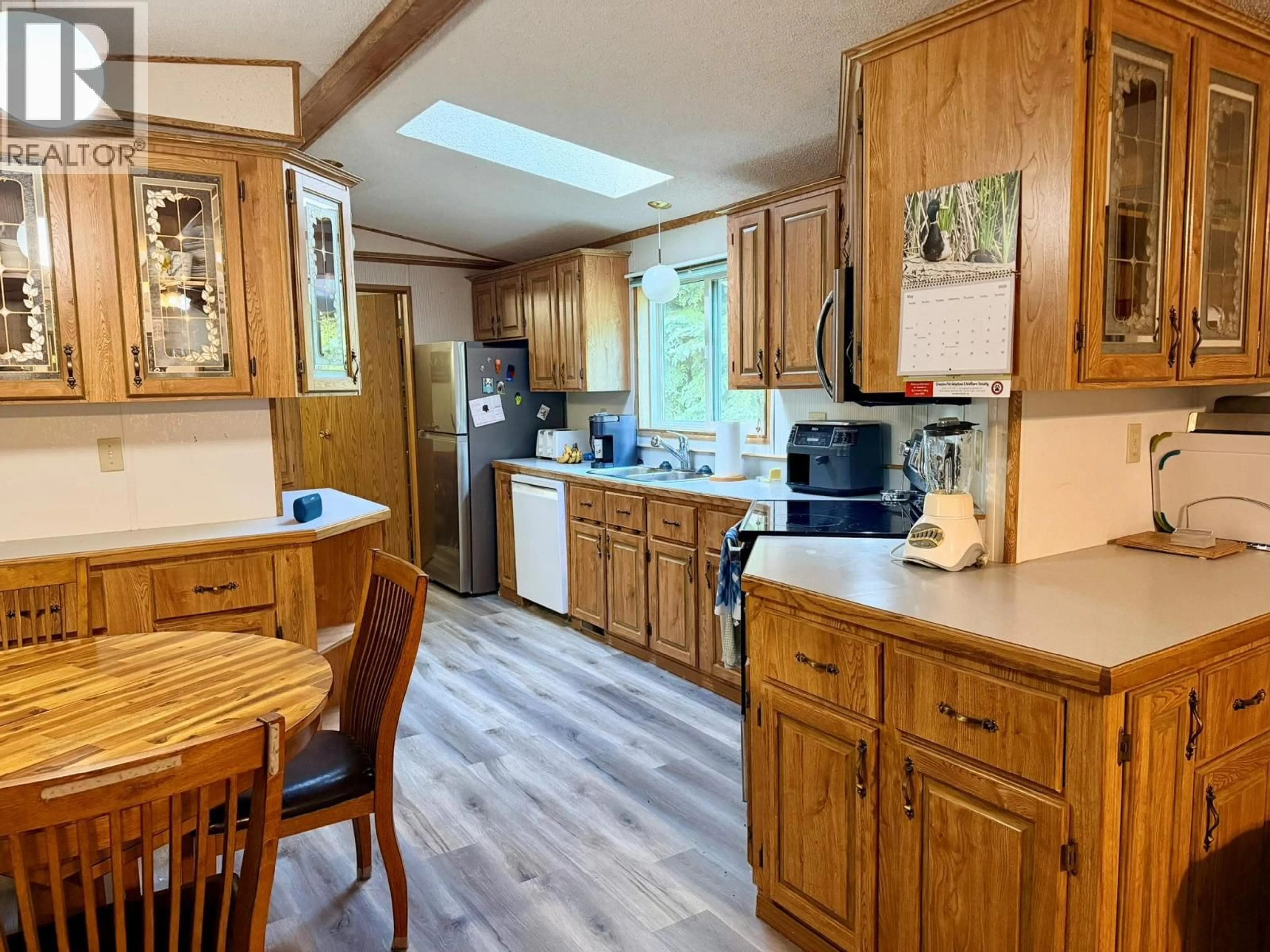 Standard kitchen, unknown for 20 - 1436 NORTH WEST BOULEVARD, Creston British Columbia V0B1G6
