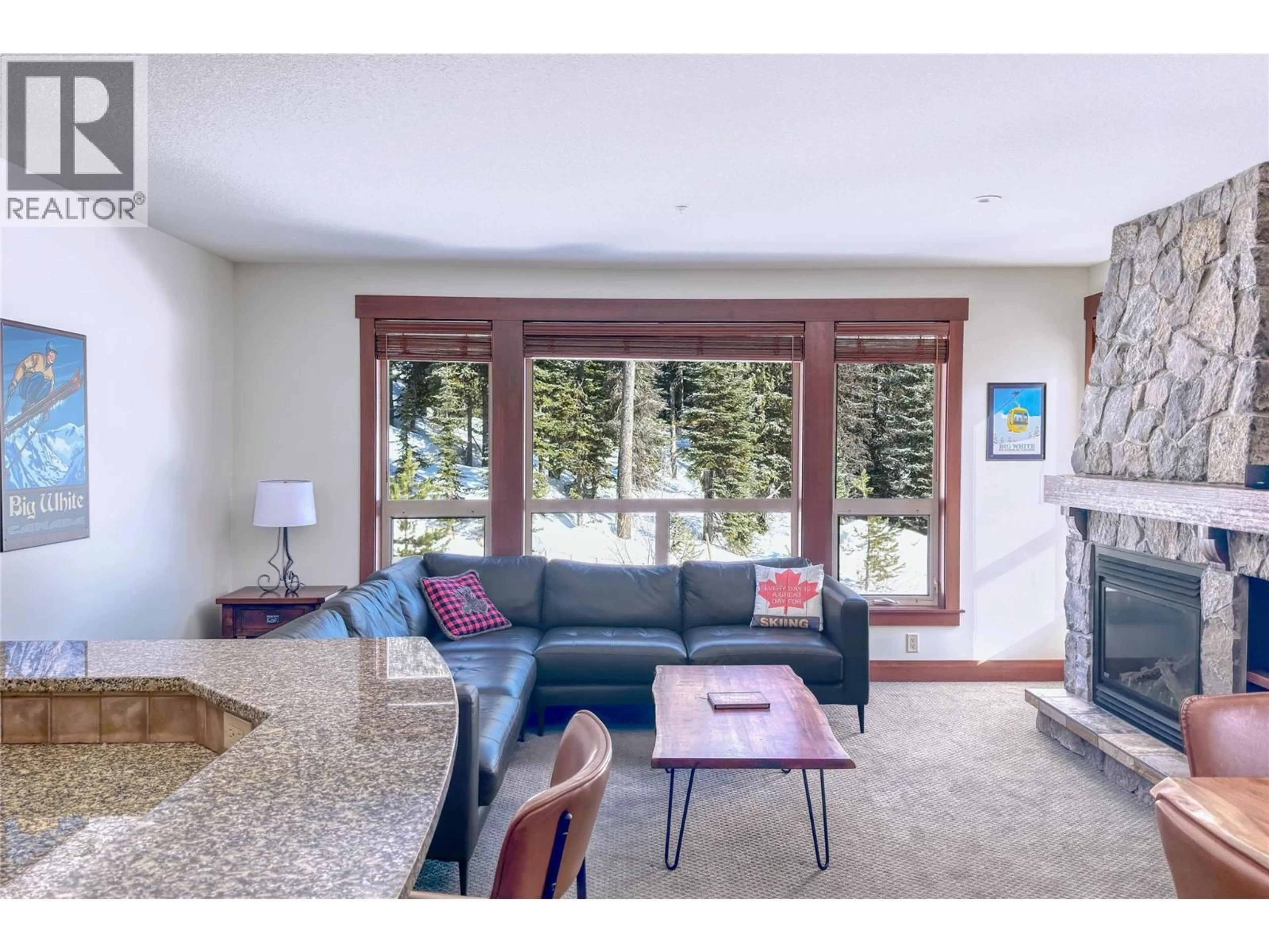 Living room with furniture, unknown for 306 - 5257 BIG WHITE ROAD, Big White British Columbia V1P1P3