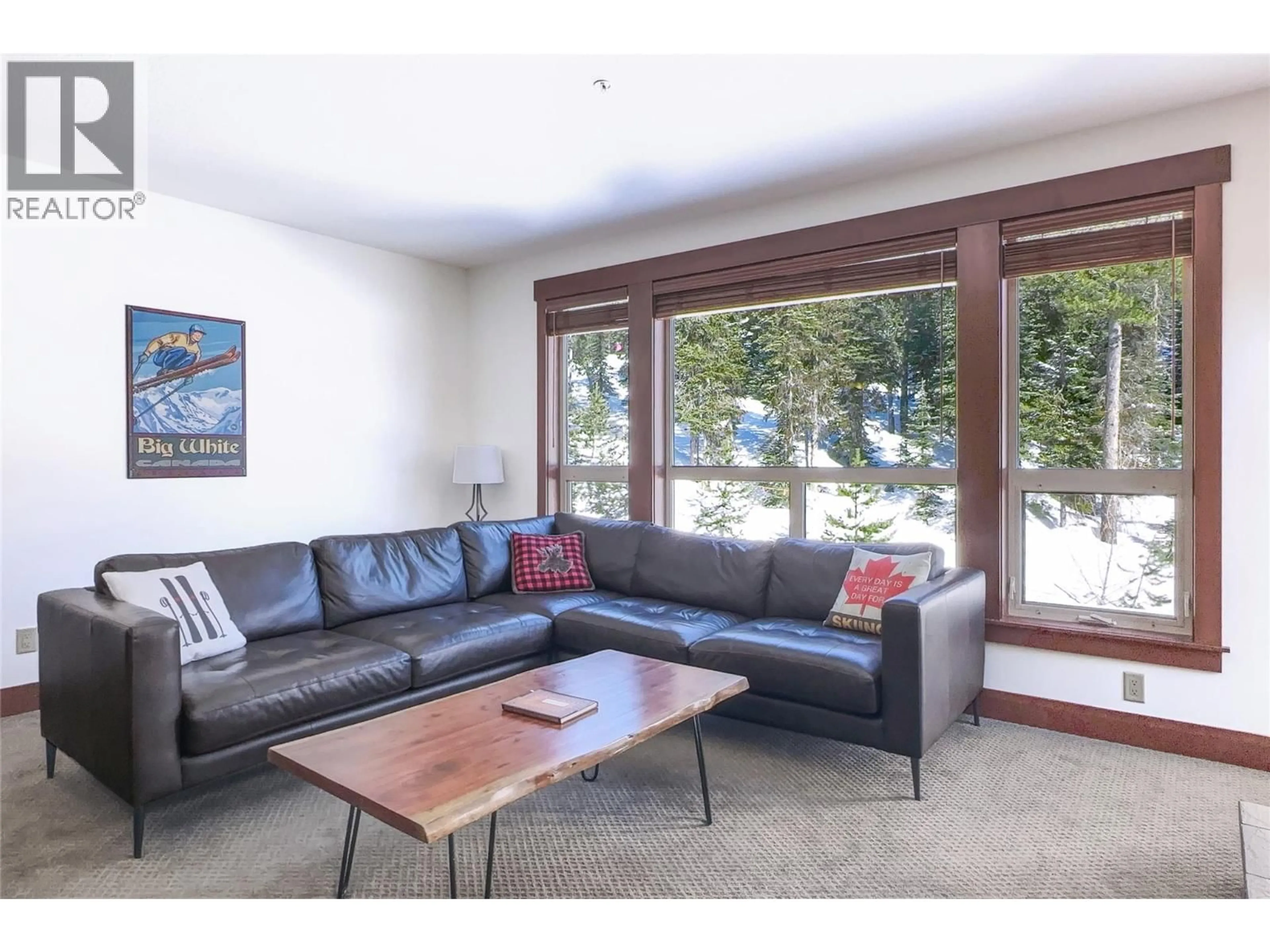 Living room with furniture, unknown for 306 - 5257 BIG WHITE ROAD, Big White British Columbia V1P1P3