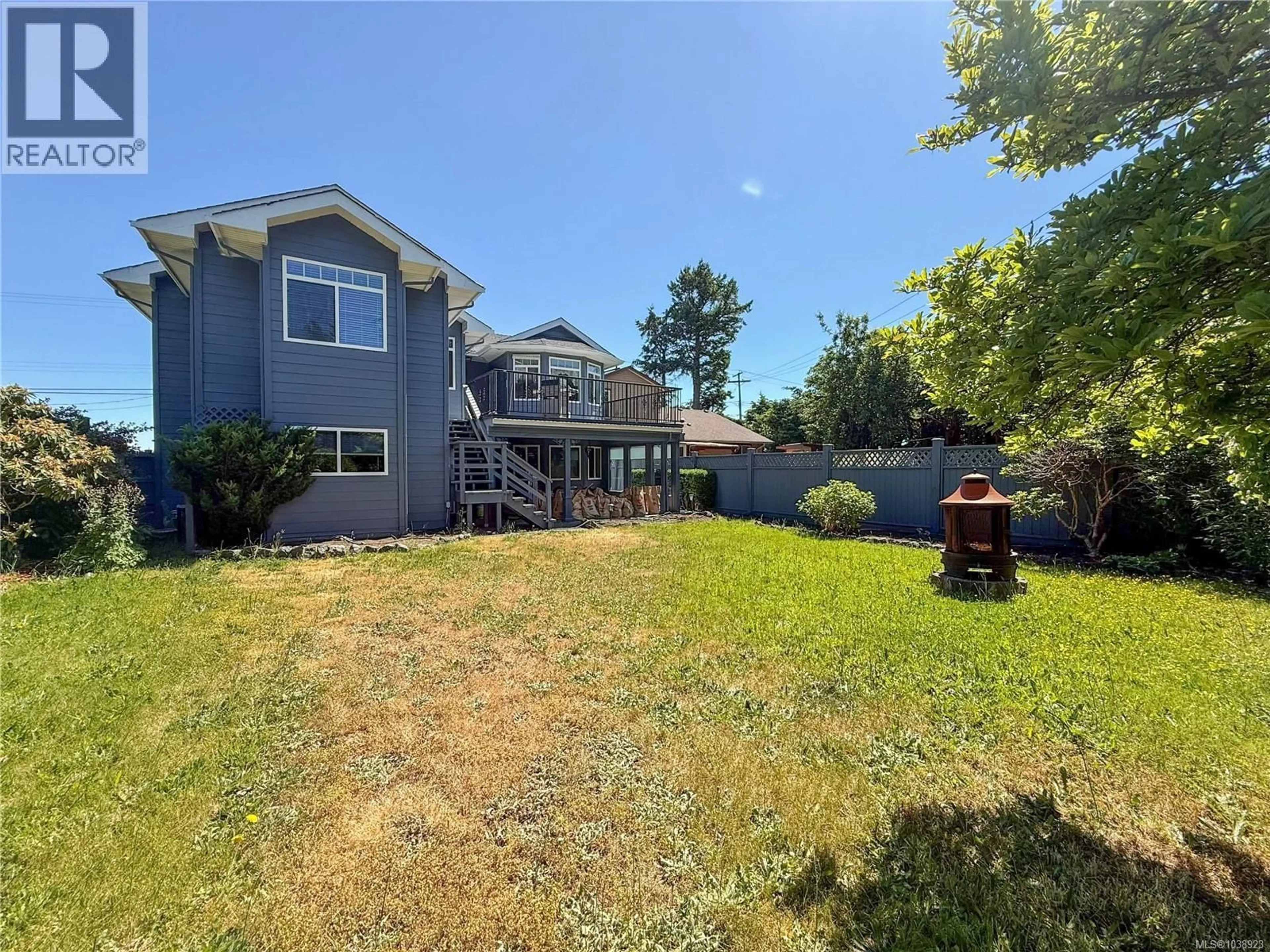 A pic from outside/outdoor area/front of a property/back of a property/a pic from drone, water/lake/river/ocean view for 3264 ISLAND HIGHWAY SOUTH, Campbell River British Columbia V9W1C9
