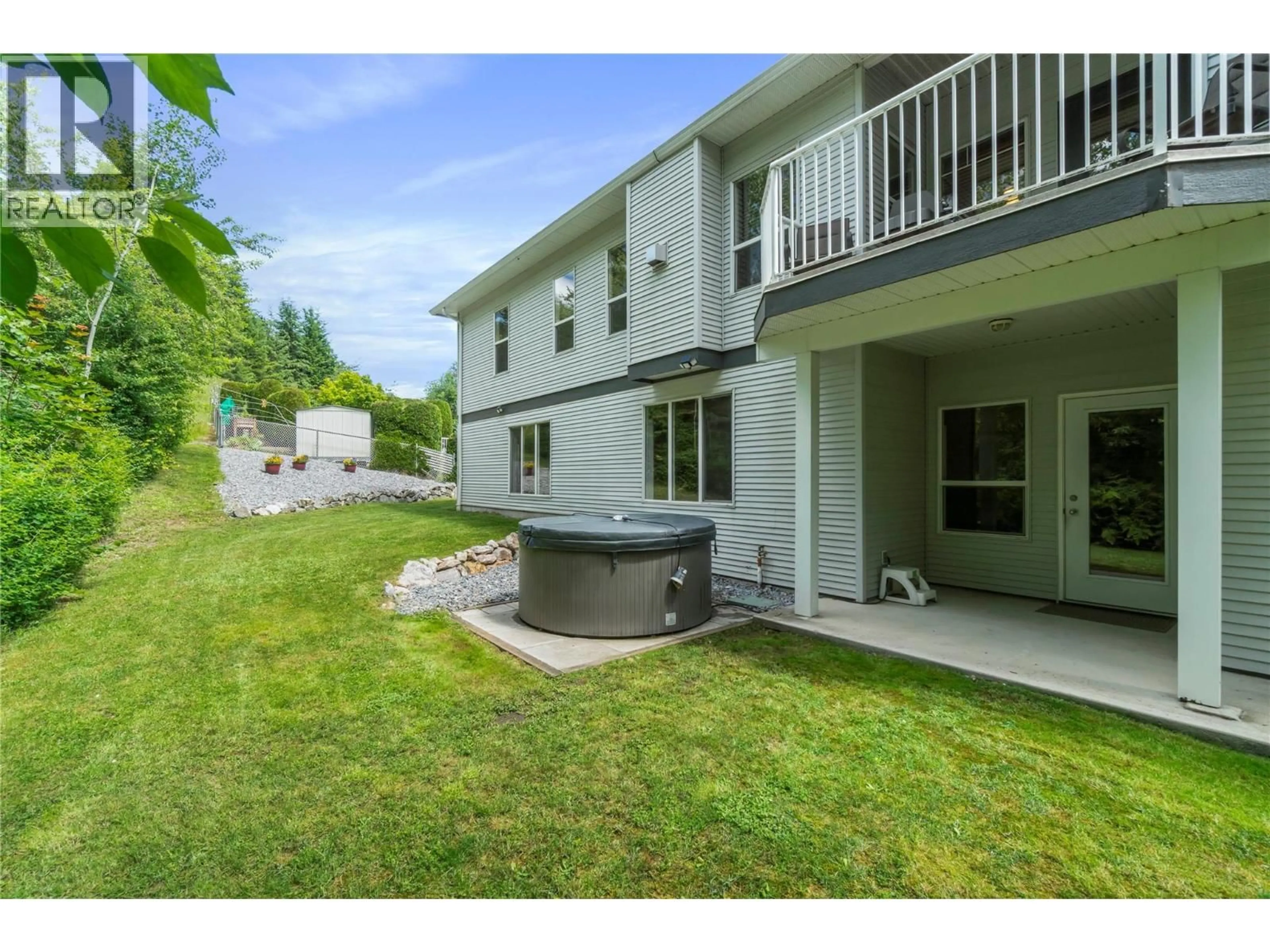 Patio, water/lake/river/ocean view for 32 - 801 20TH STREET NORTHEAST, Salmon Arm British Columbia V1E2R7