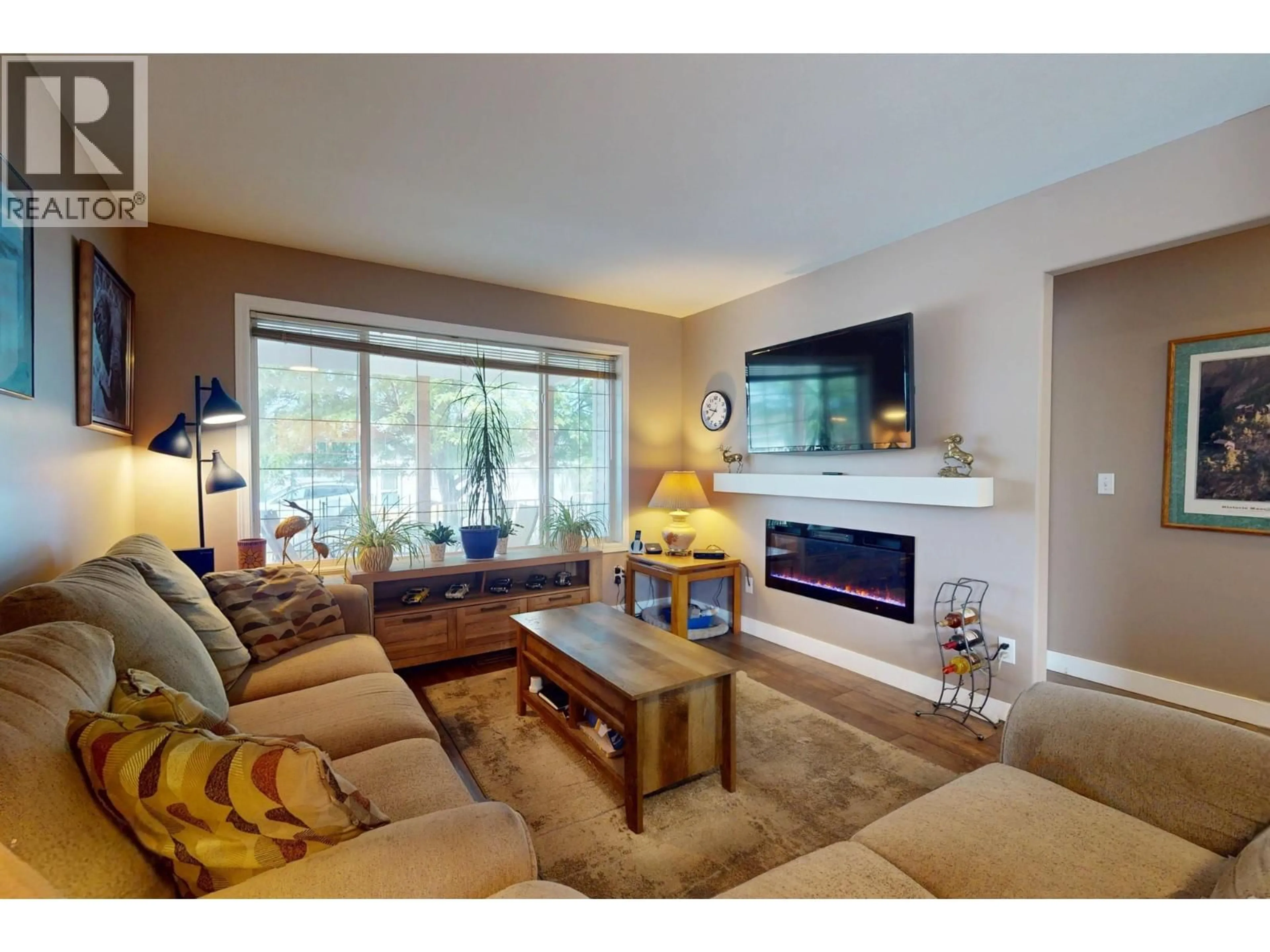 Living room with furniture, unknown for 33 - 4450 POSTILL DRIVE, Kelowna British Columbia V1X7T9