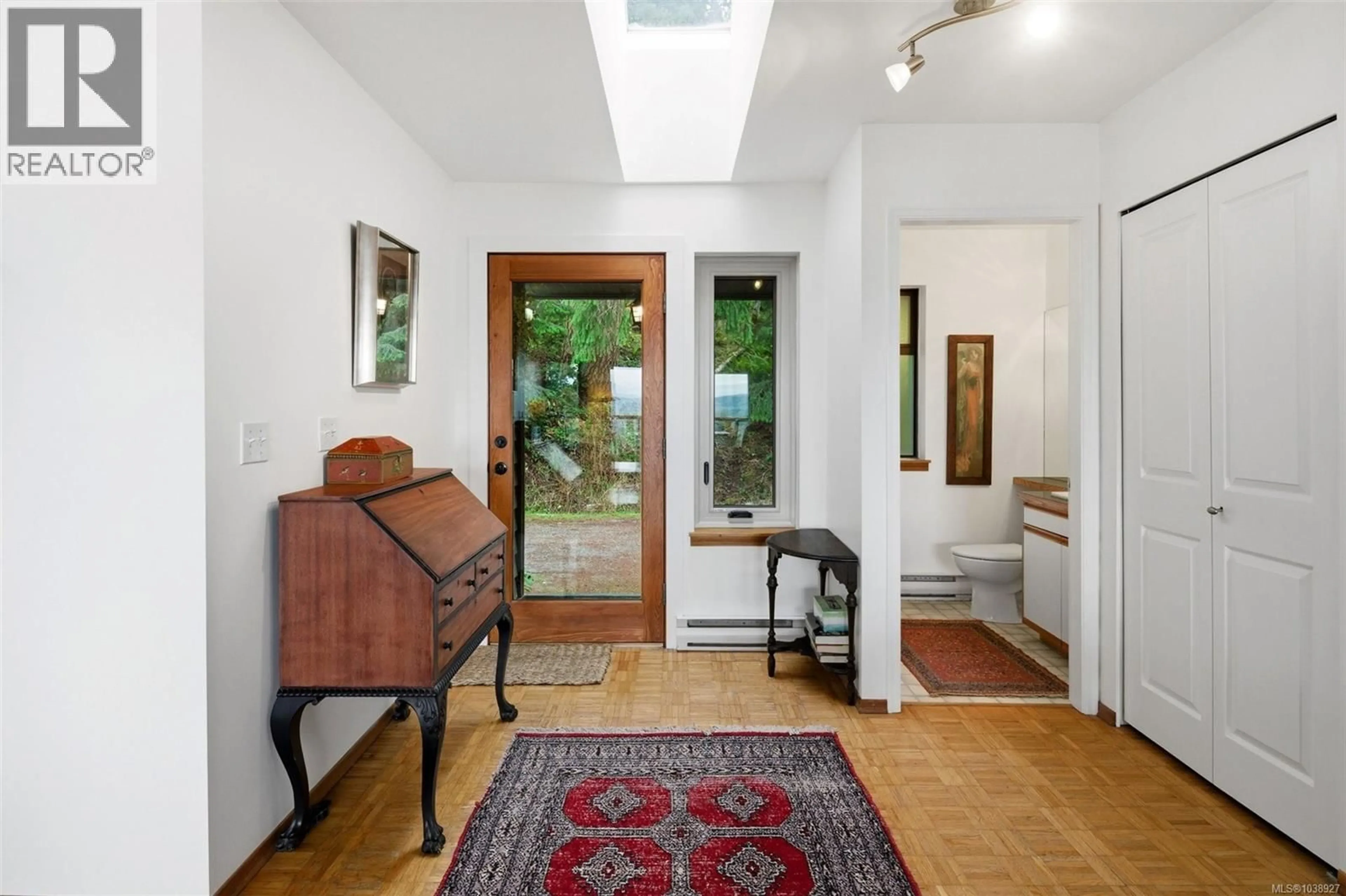 Indoor foyer for 1691 STRATHCONA HEIGHTS ROAD, Shawnigan Lake British Columbia V8H2A9