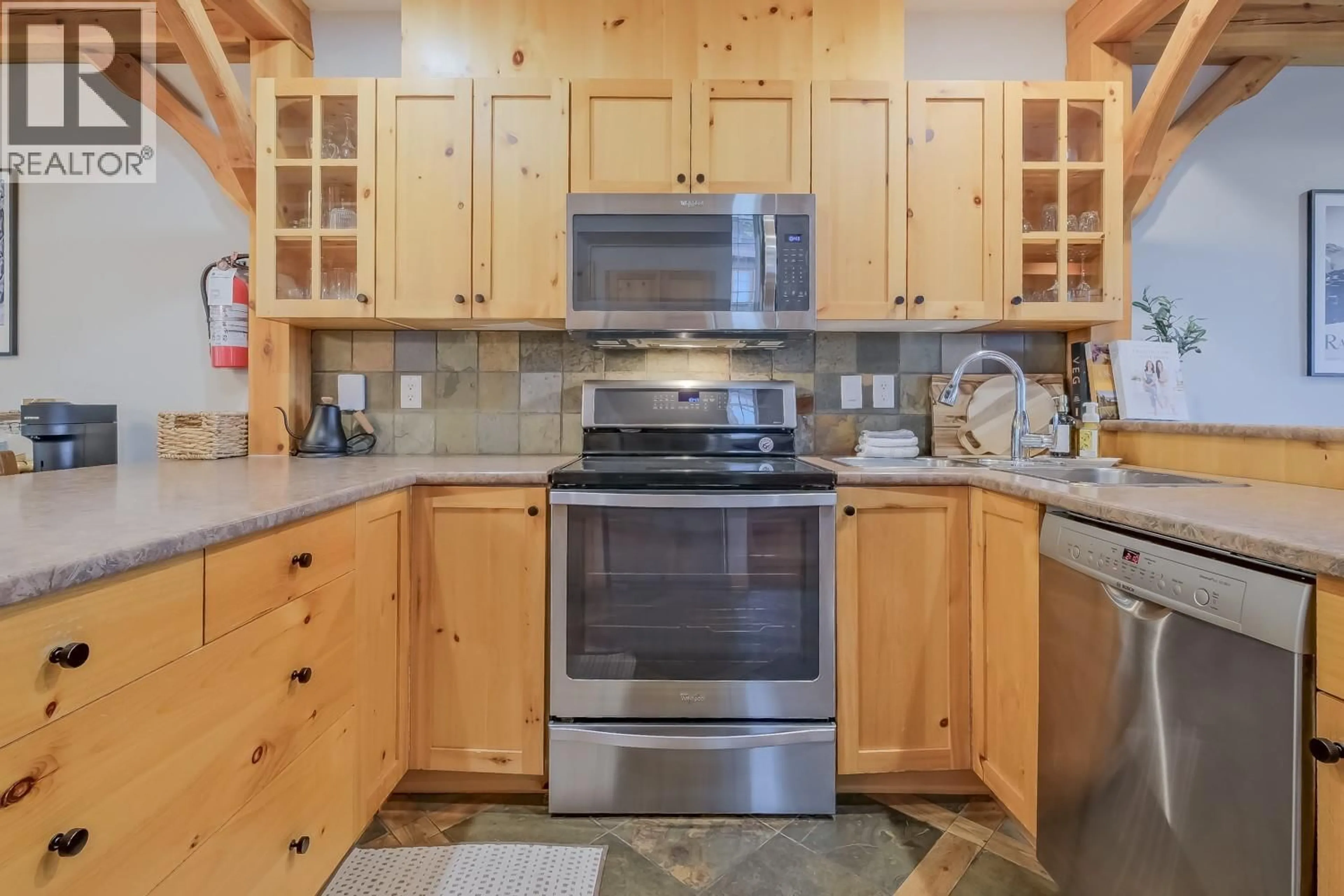 Standard kitchen, ceramic/tile floor for 14 - 220 KETTLEVIEW ROAD, Big White British Columbia V1P1P3