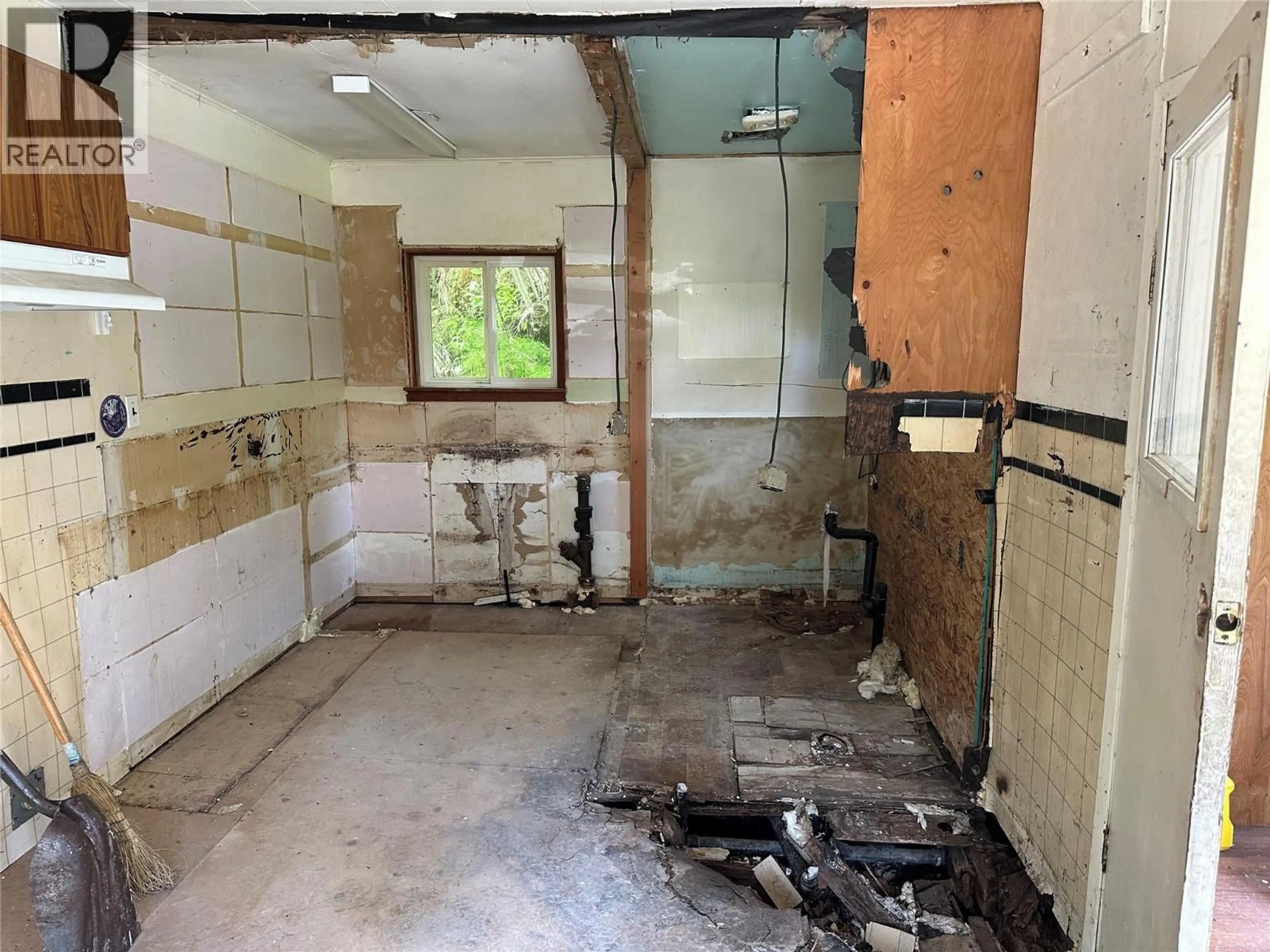 A pic of a room for 2404 PERRIER ROAD, Nelson British Columbia V1L6Y9