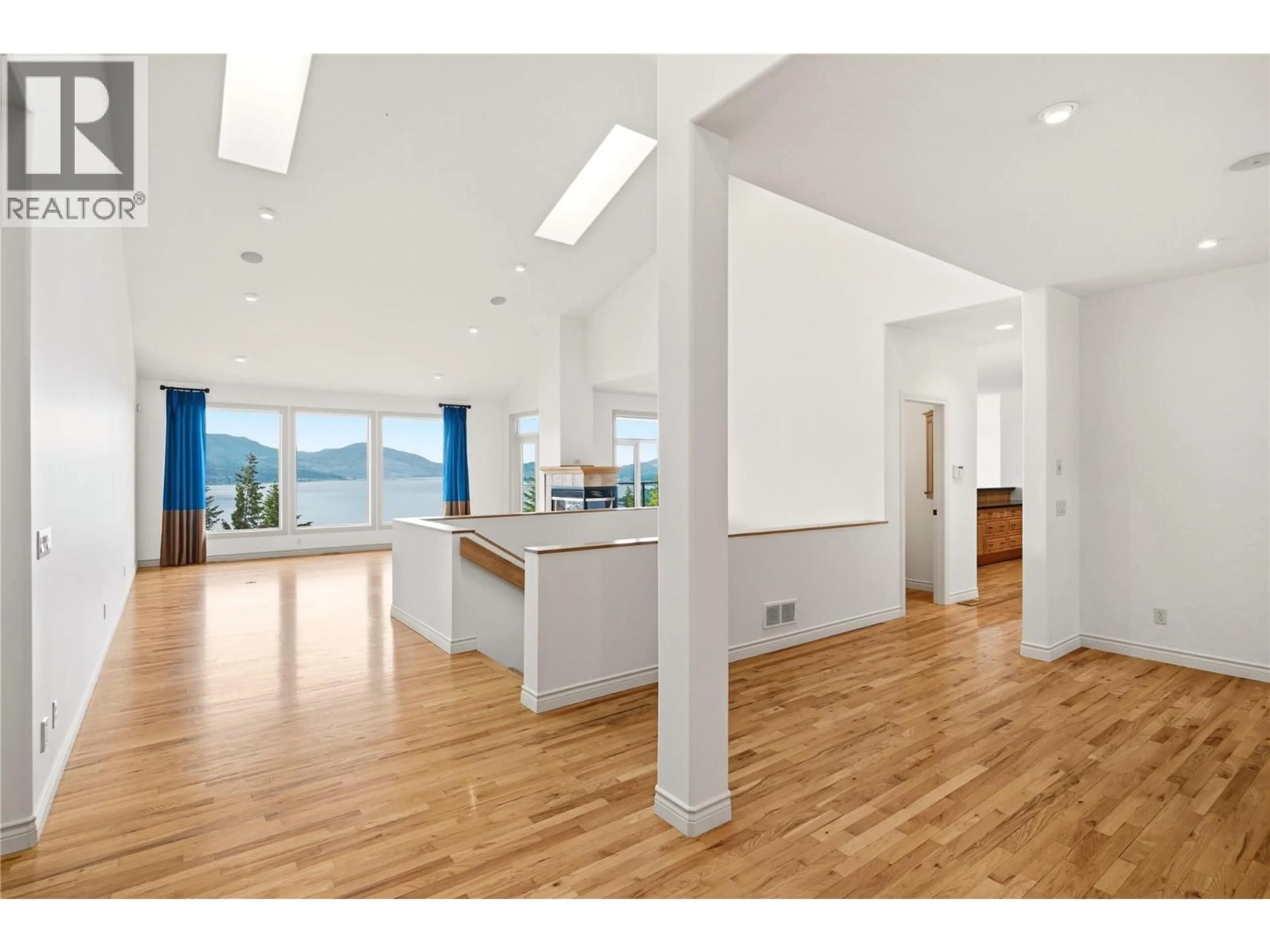 Unknown for 448 VIEWCREST ROAD, Kelowna British Columbia V1W4K1