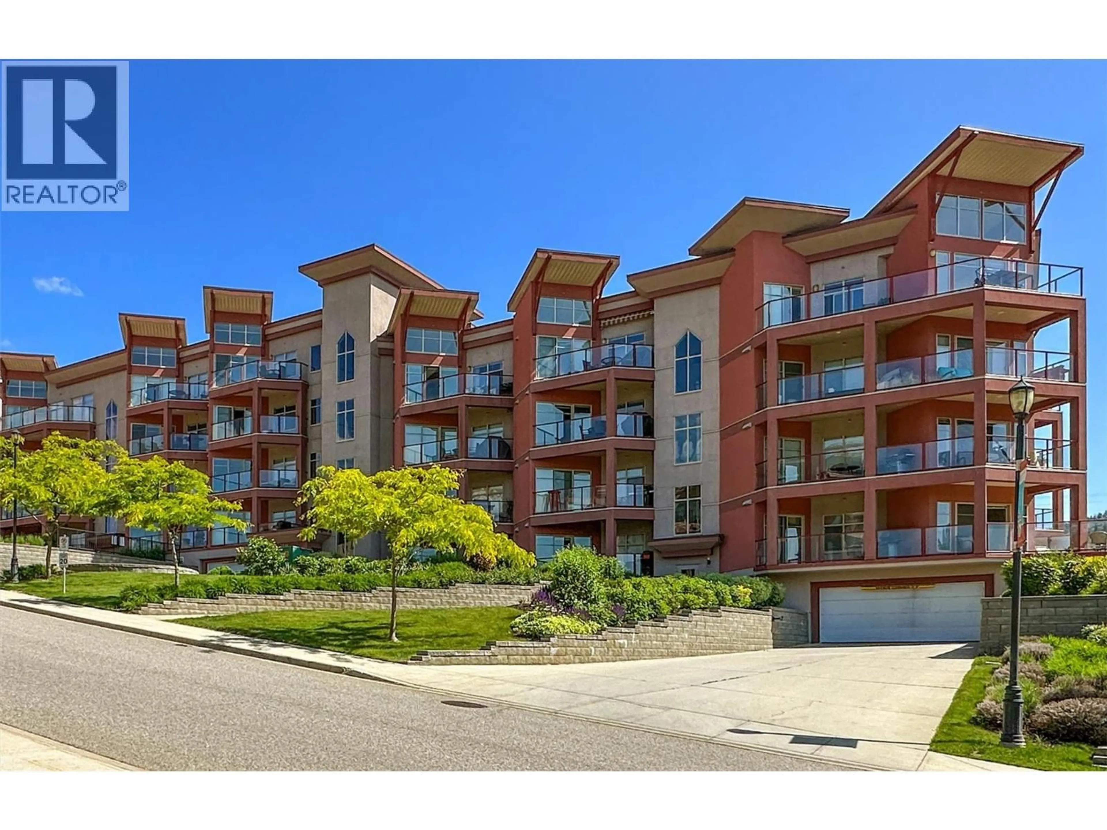 A pic from outside/outdoor area/front of a property/back of a property/a pic from drone, unknown for 512 - 3205 SKYVIEW LANE, West Kelowna British Columbia V4T3J3