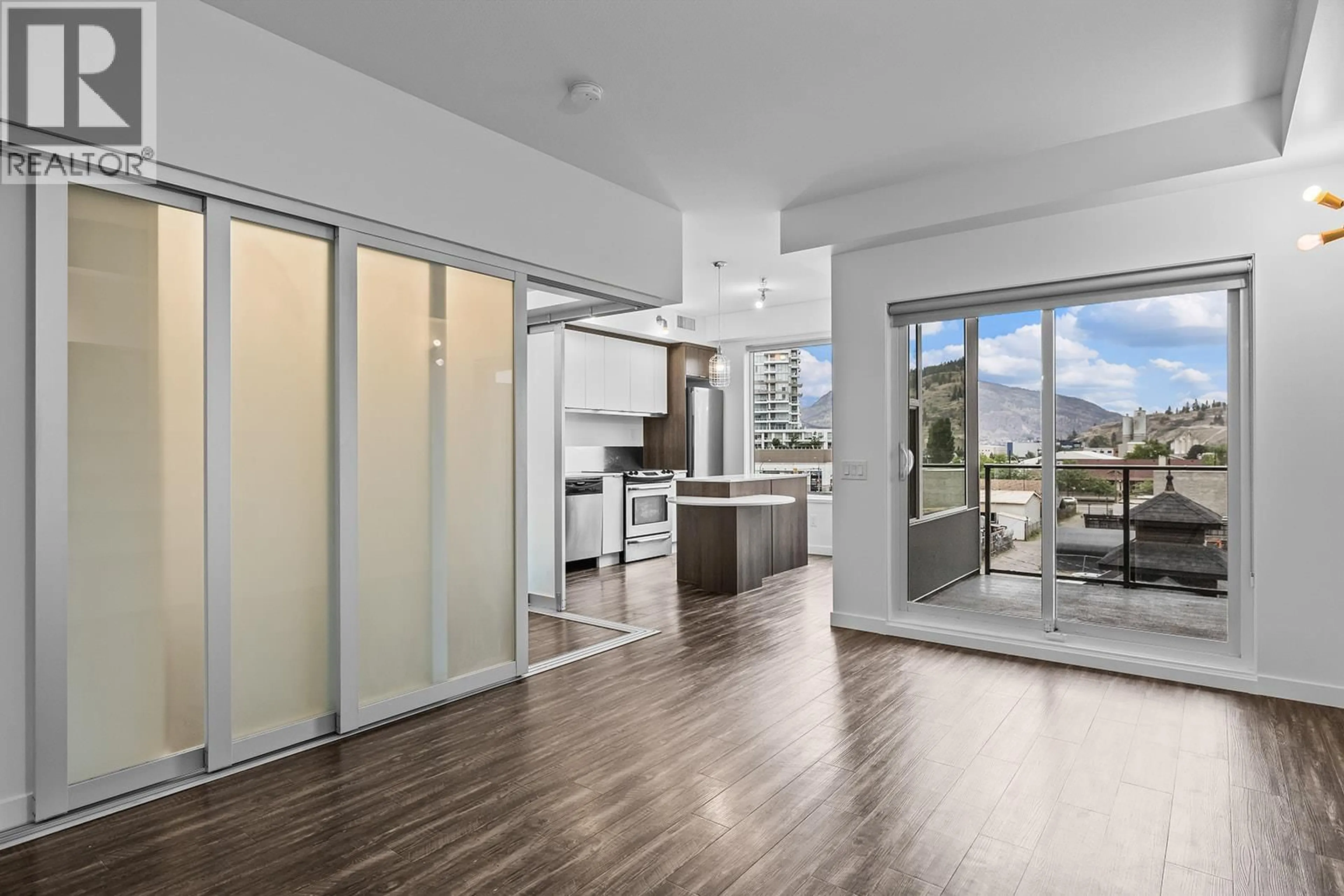 Open concept kitchen, unknown for 402 - 1290 ST. PAUL STREET, Kelowna British Columbia V1Y2C9