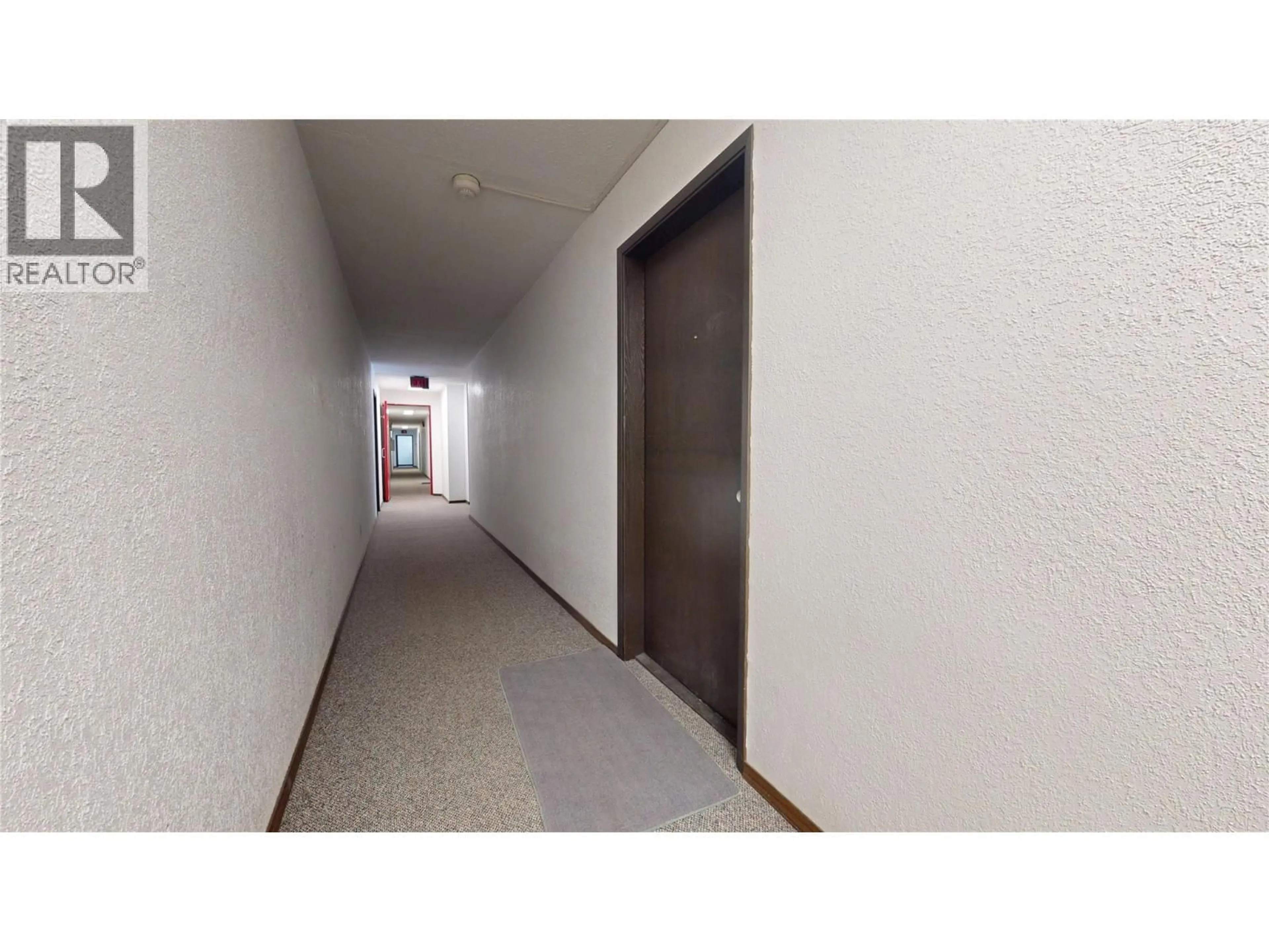 Indoor foyer for 404 - 606 18TH AVENUE NORTH, Cranbrook British Columbia V1C5M1