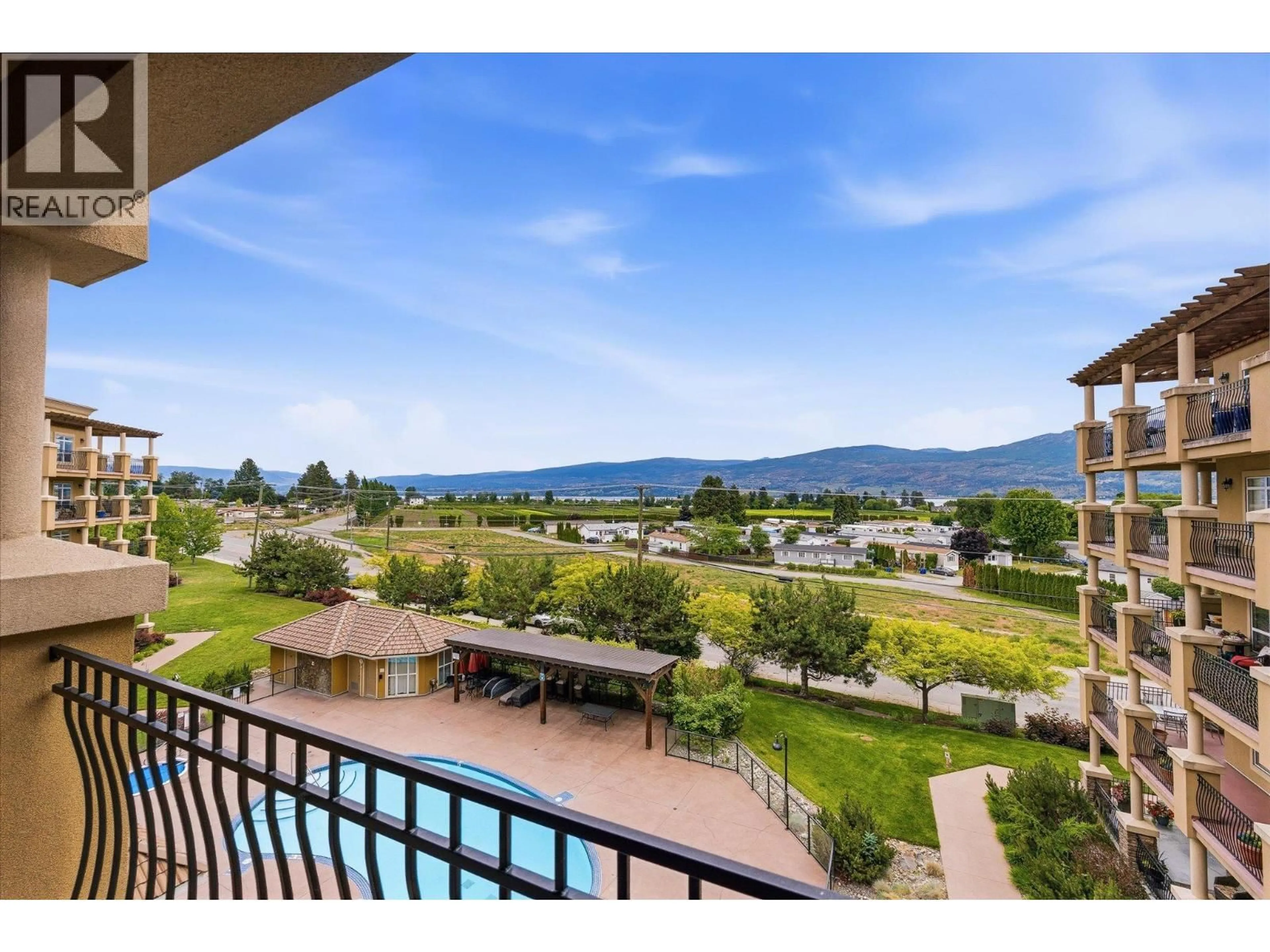 Patio, water/lake/river/ocean view for 402 - 2070 BOUCHERIE ROAD, West Kelowna British Columbia V4T3K9