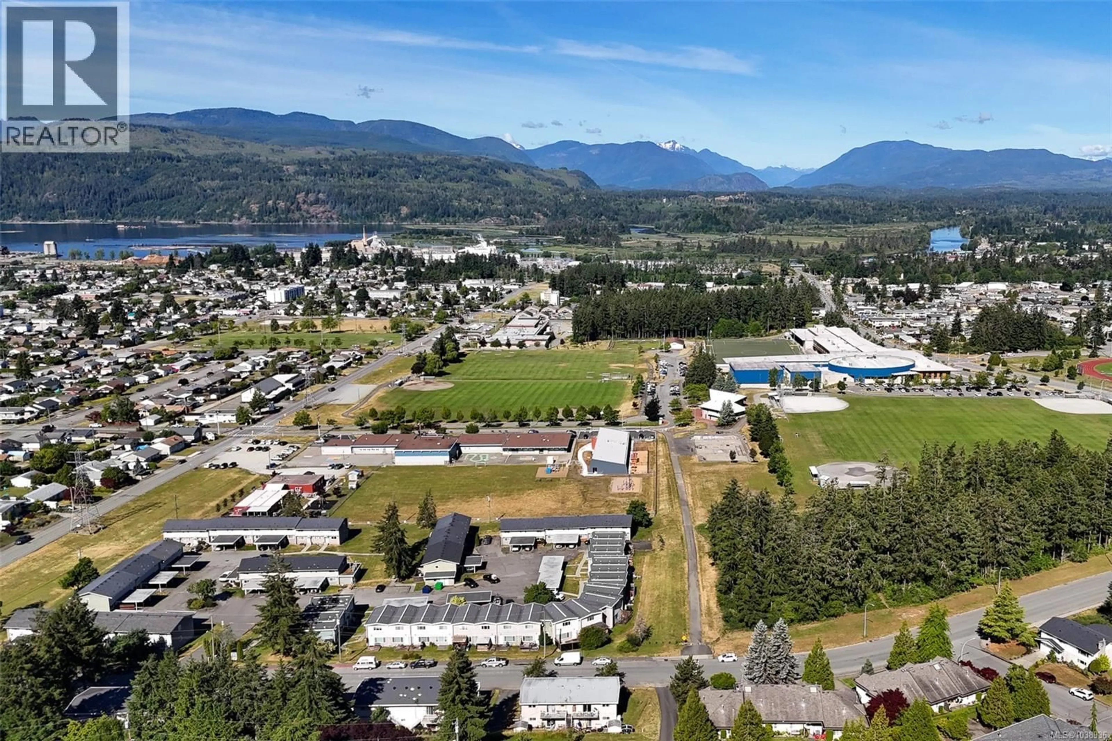 A pic from outside/outdoor area/front of a property/back of a property/a pic from drone, mountain view for 40 - 4110 KENDALL AVENUE, Port Alberni British Columbia V9Y5J1
