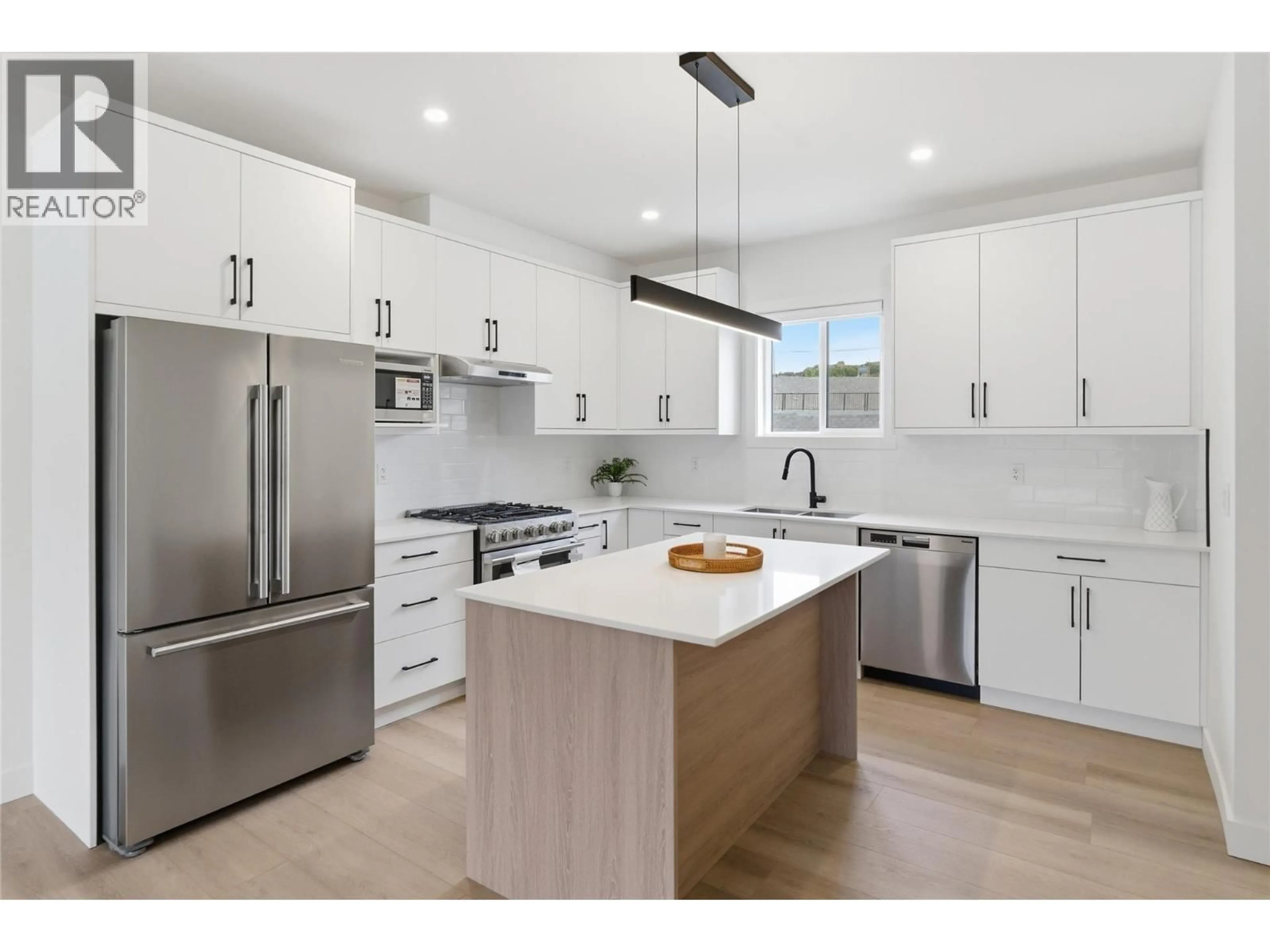 Open concept kitchen, unknown for 6 - 4601 97 STREET, Osoyoos British Columbia V0H1V1