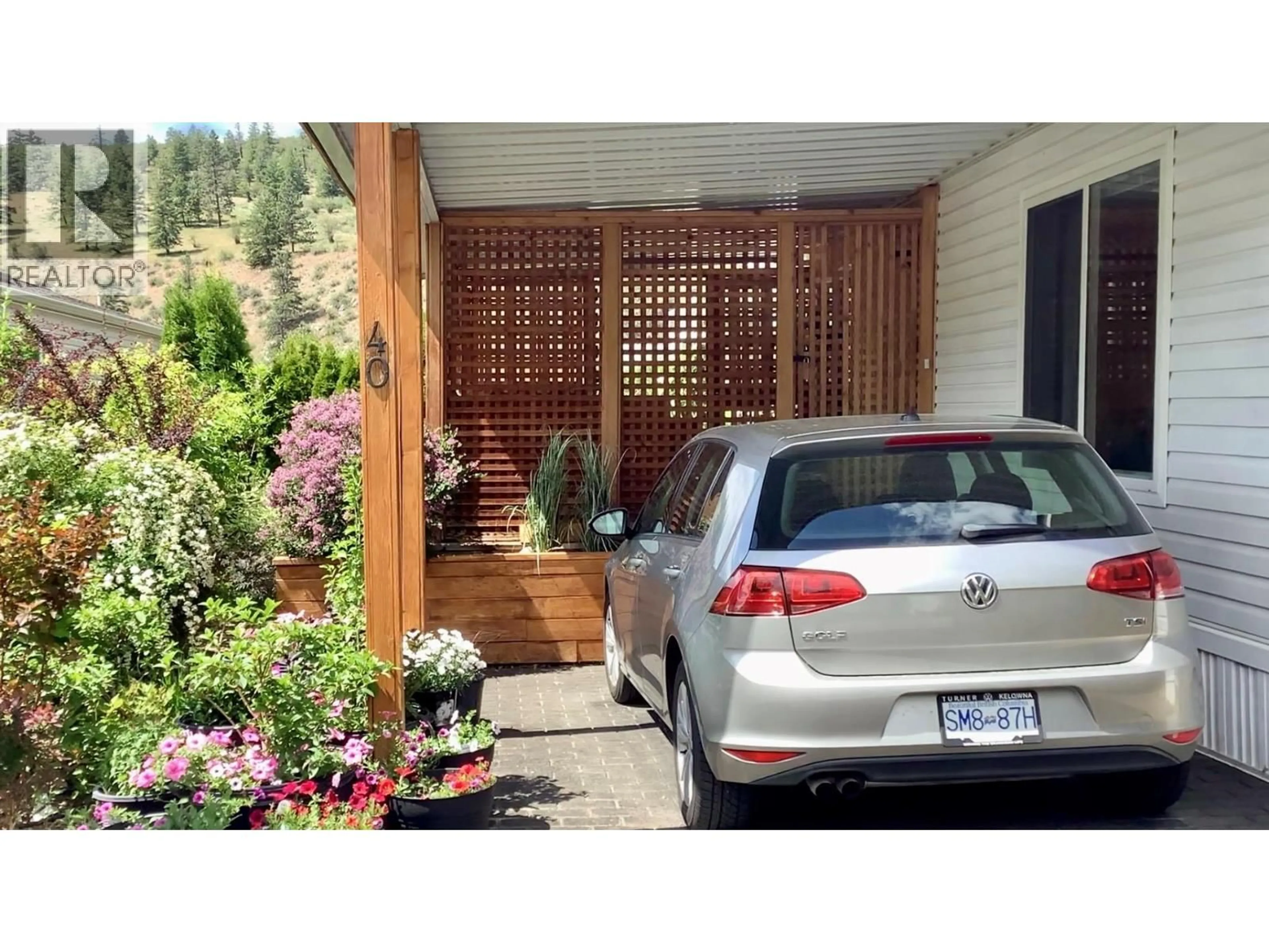 Indoor garage for 40 - 8598 HIGHWAY 97 OTHER, Oliver British Columbia V0H1T2