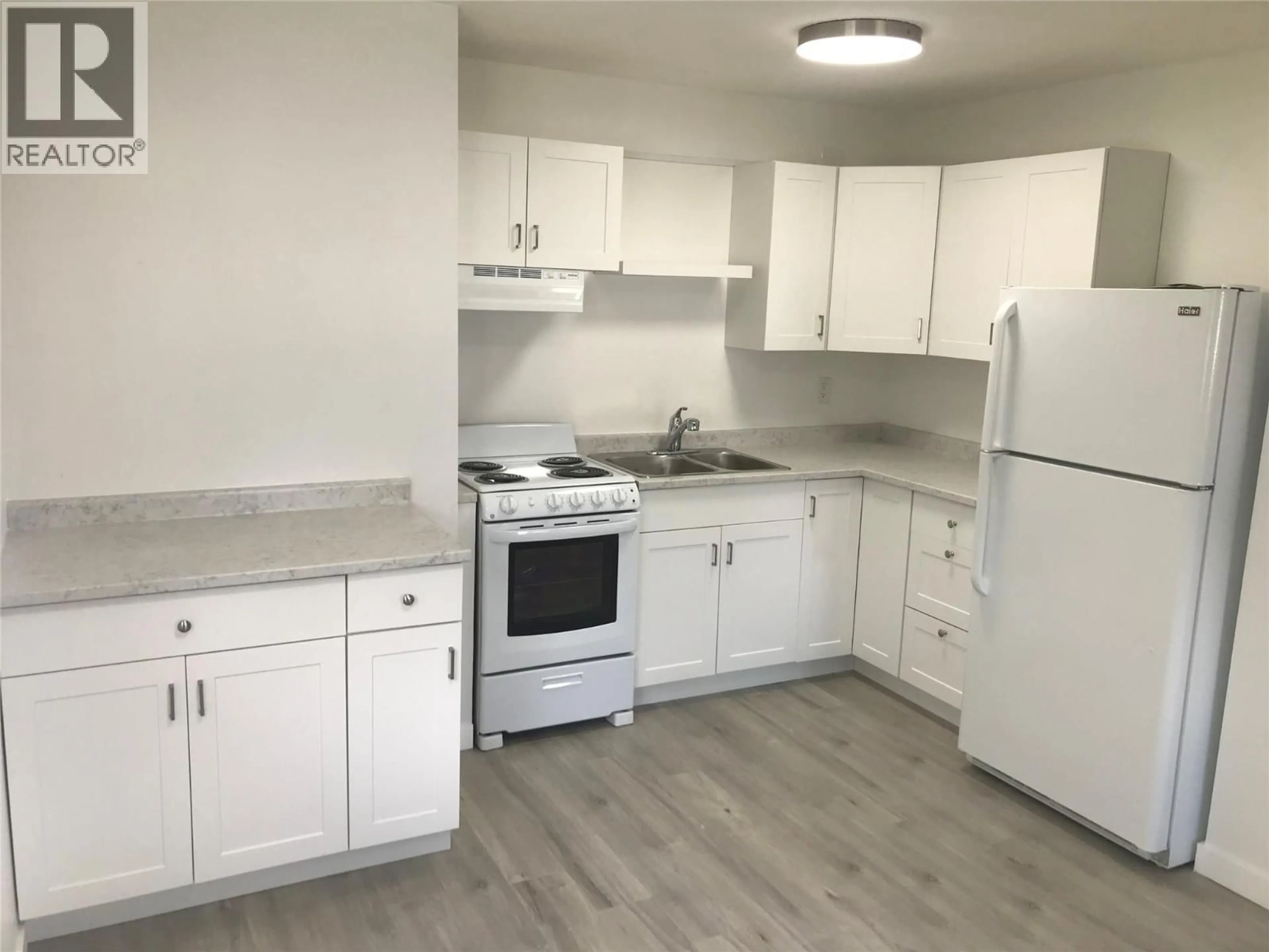 Standard kitchen, unknown for 217 8TH STREET SOUTH, Cranbrook British Columbia V1C1N9