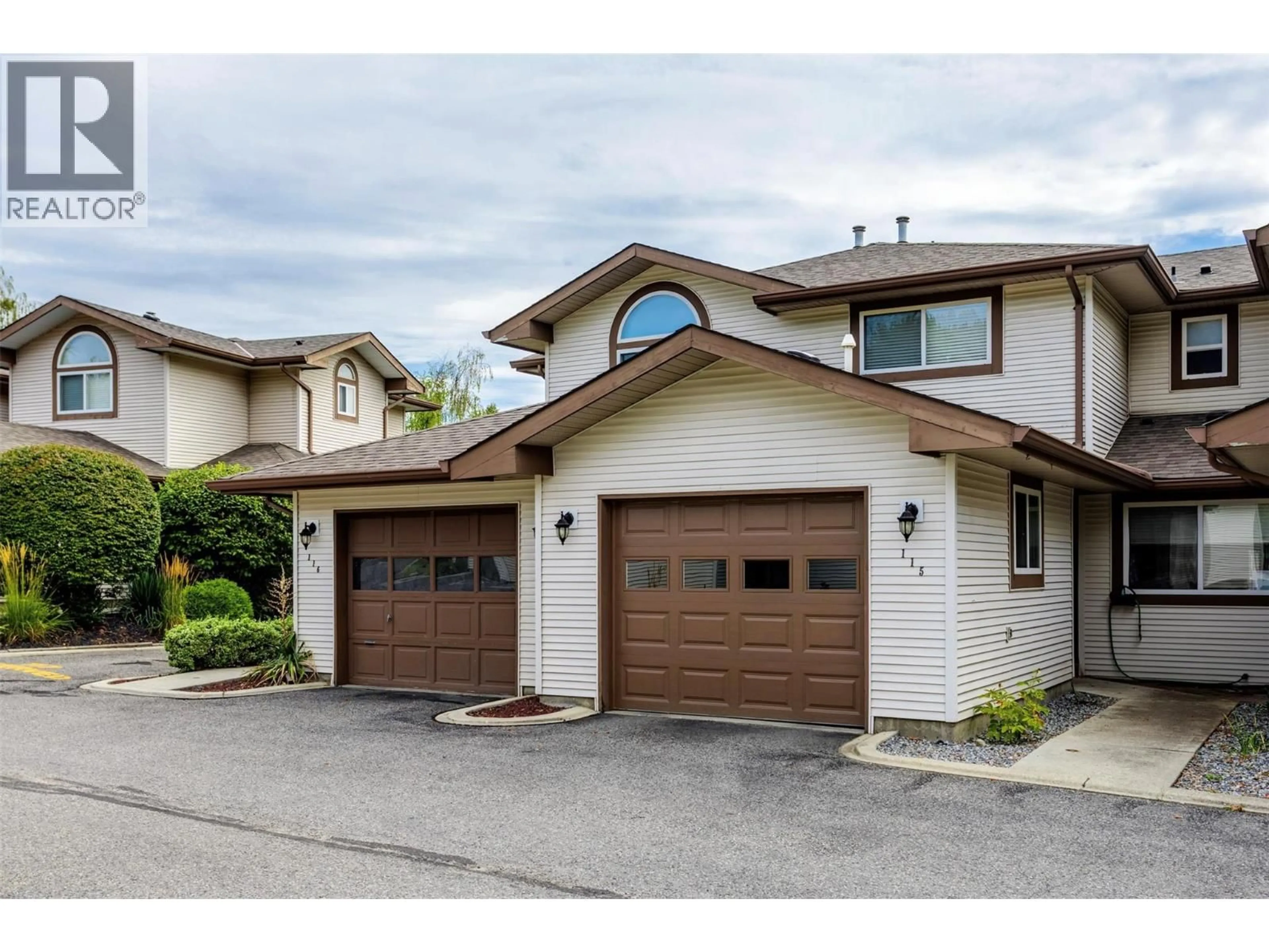 Indoor garage for 115 - 133 WYNDHAM CRESCENT, Kelowna British Columbia V1V1Y8