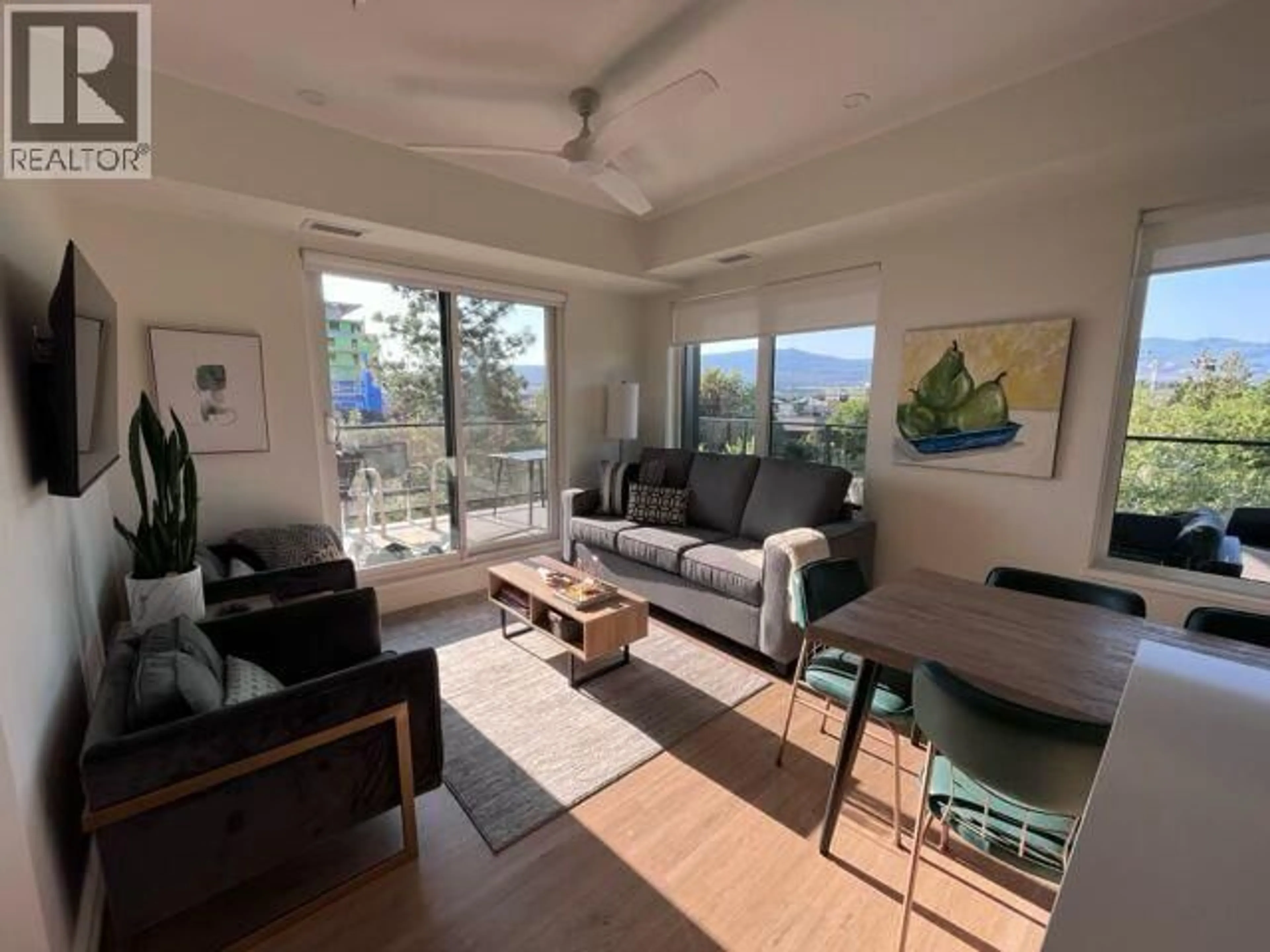 Living room with furniture, unknown for 402 - 417 CEDAR AVENUE, Kelowna British Columbia V1Y4X2