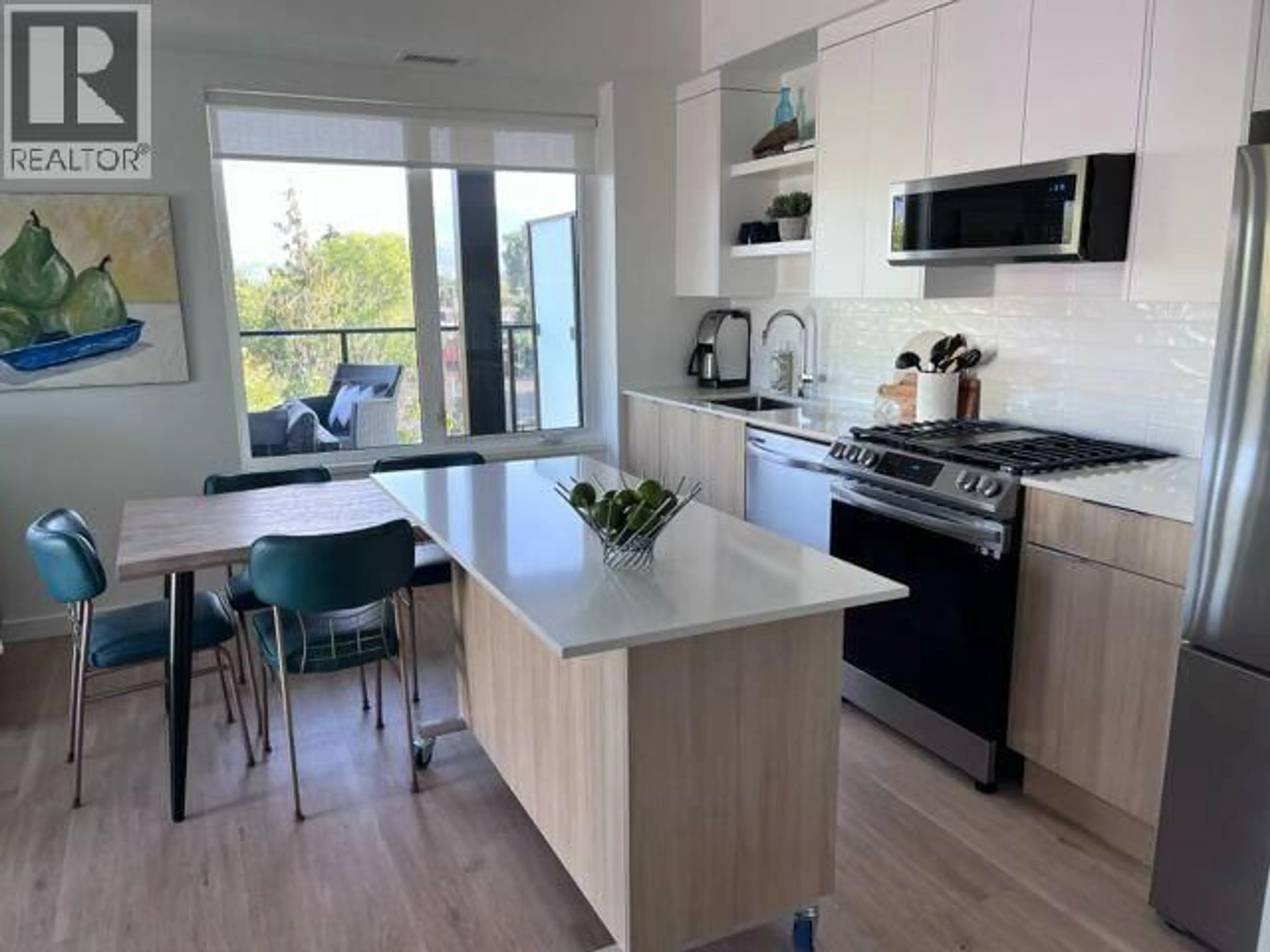 Open concept kitchen, unknown for 402 - 417 CEDAR AVENUE, Kelowna British Columbia V1Y4X2
